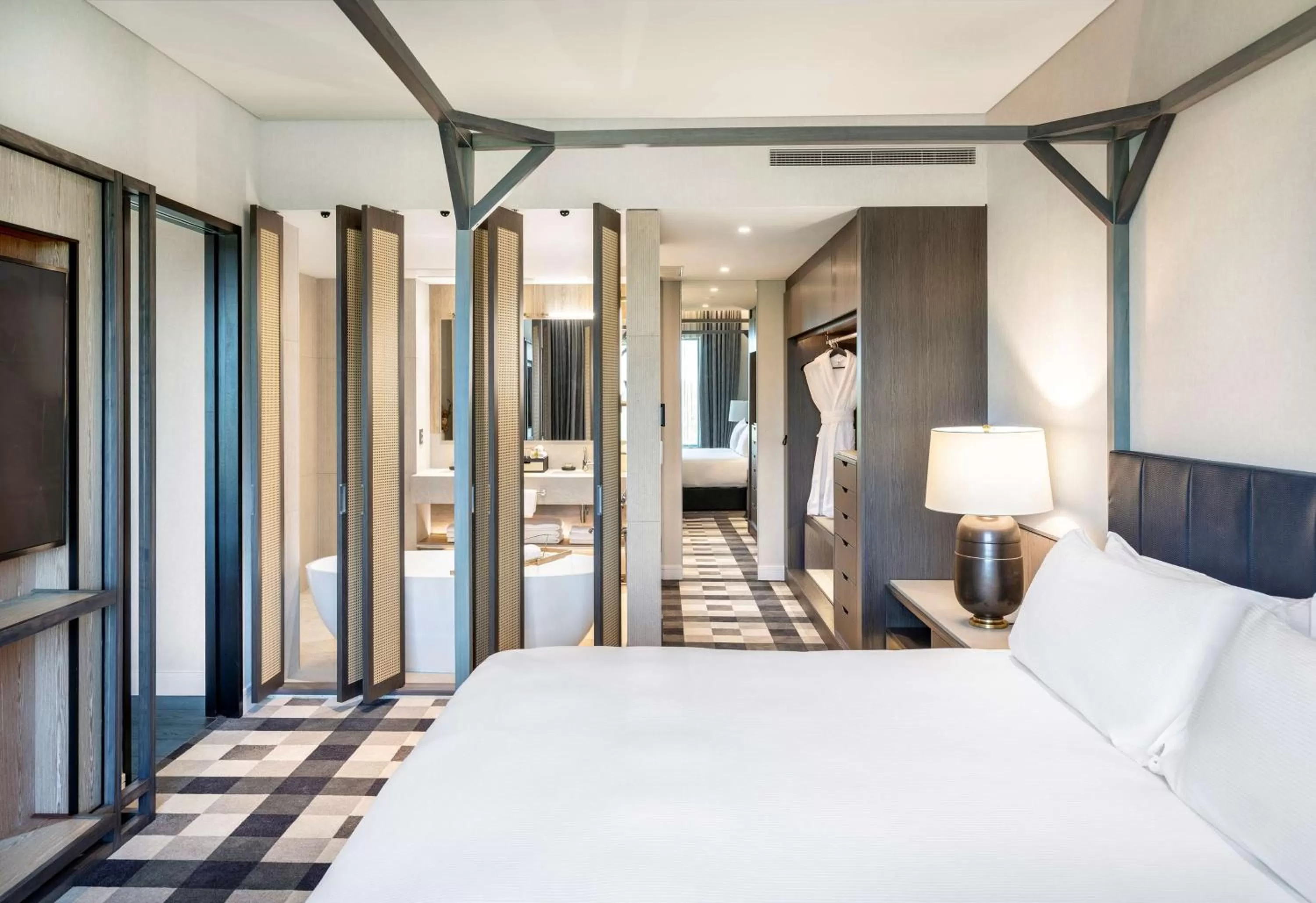 Bed in DoubleTree By Hilton Auckland Karaka