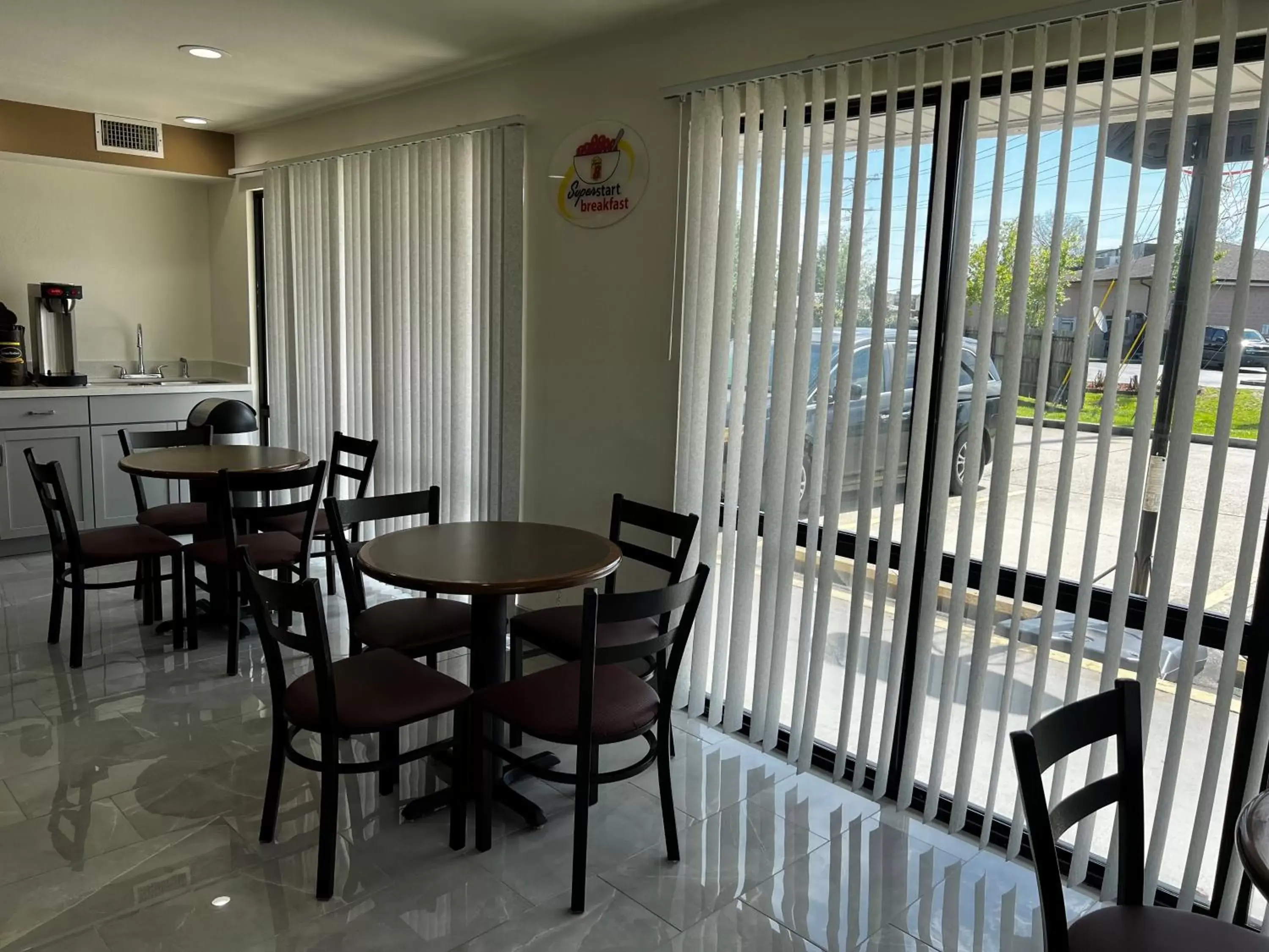 Breakfast, Restaurant/Places to Eat in Super 8 by Wyndham Slidell