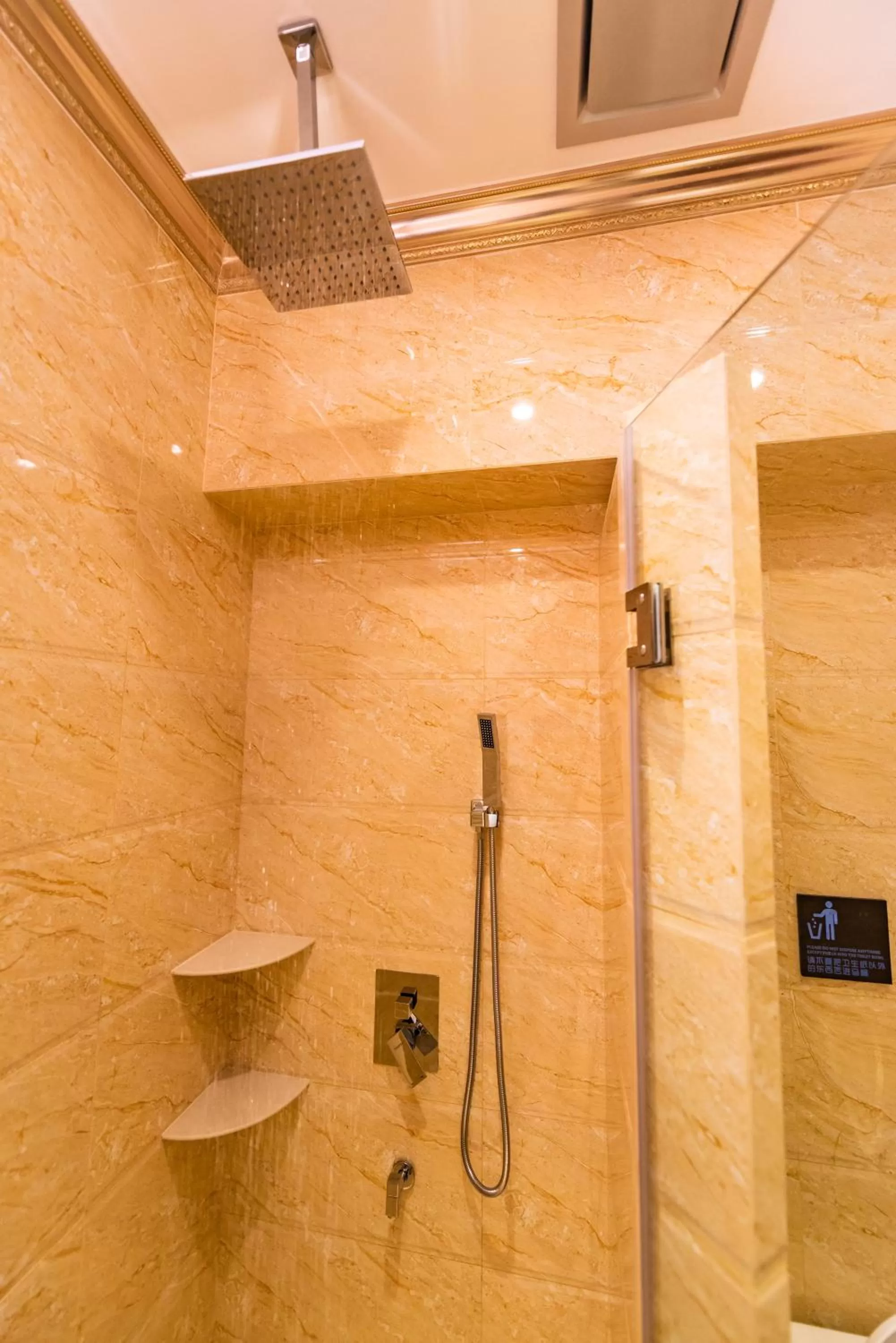 Bathroom in AC Residence - Behind Cititel Hotel