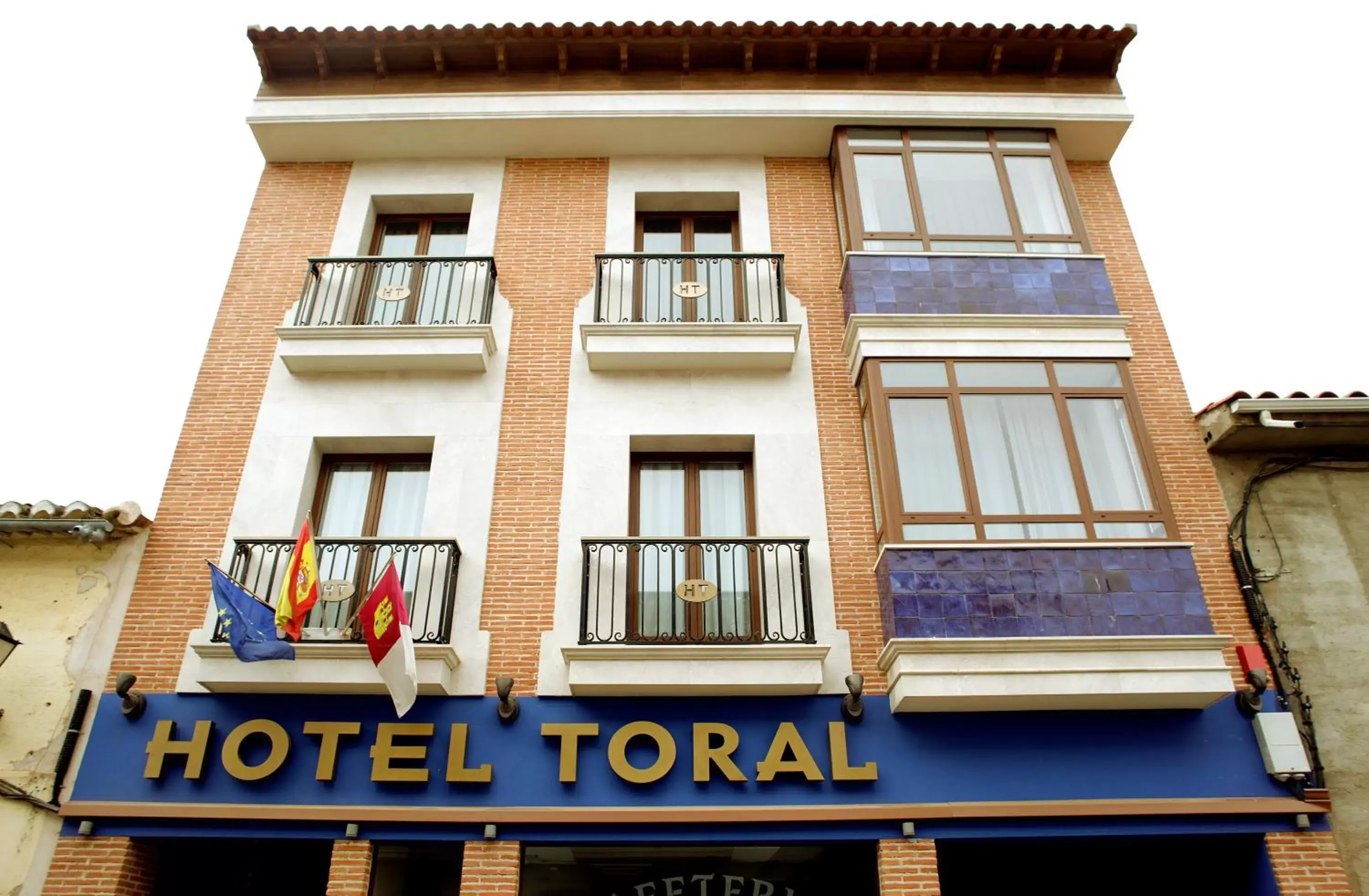 Facade/entrance, Property Building in Hotel Ecologico Toral