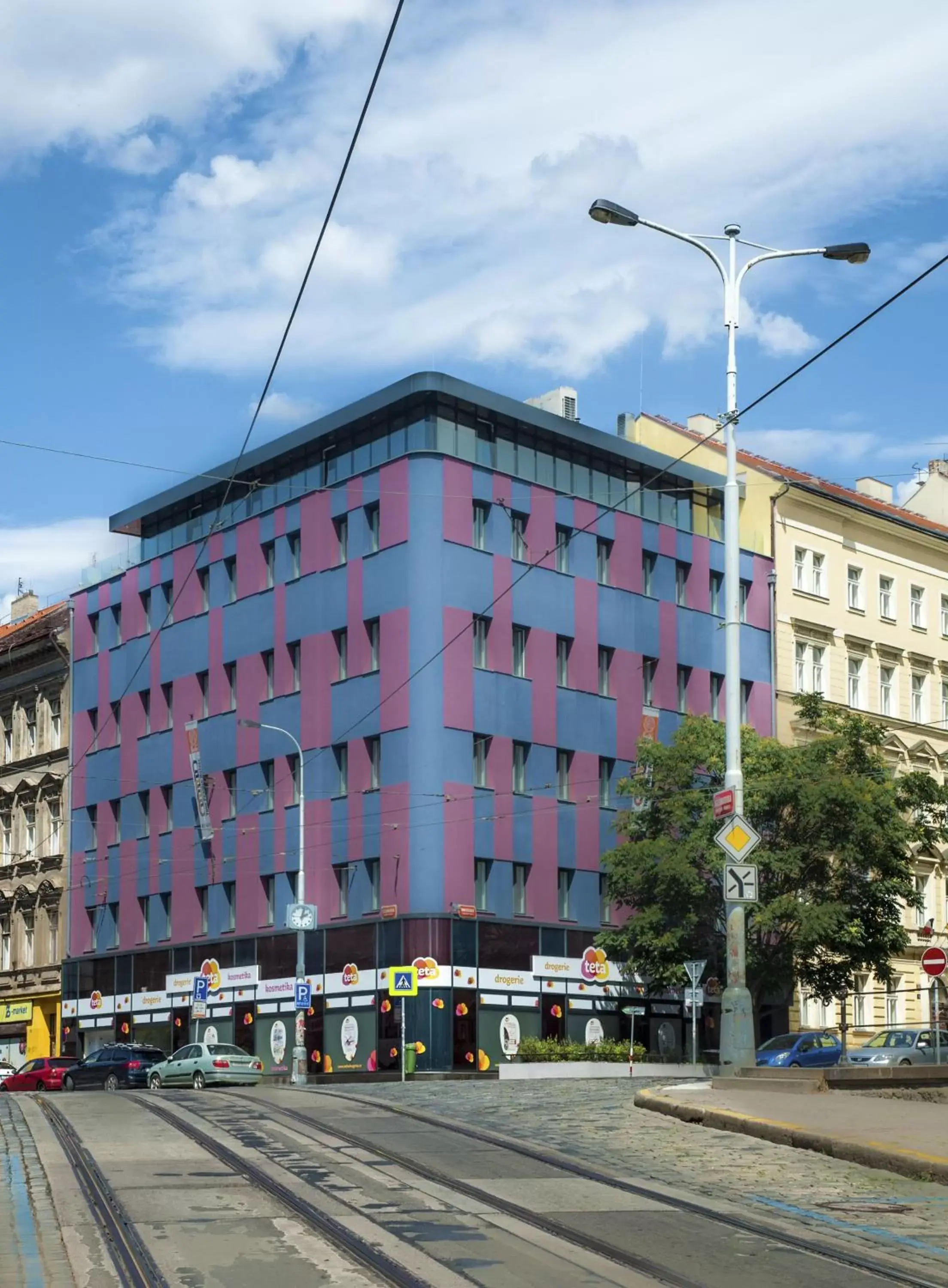 Facade/entrance, Property Building in Hotel Galileo