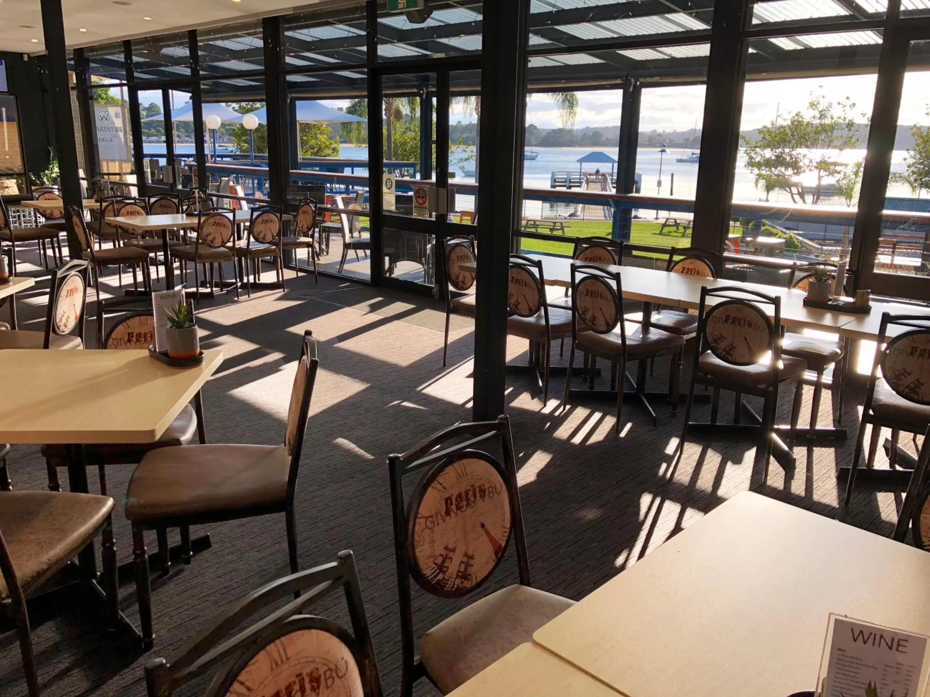 Restaurant/Places to Eat in Mariners on the Waterfront