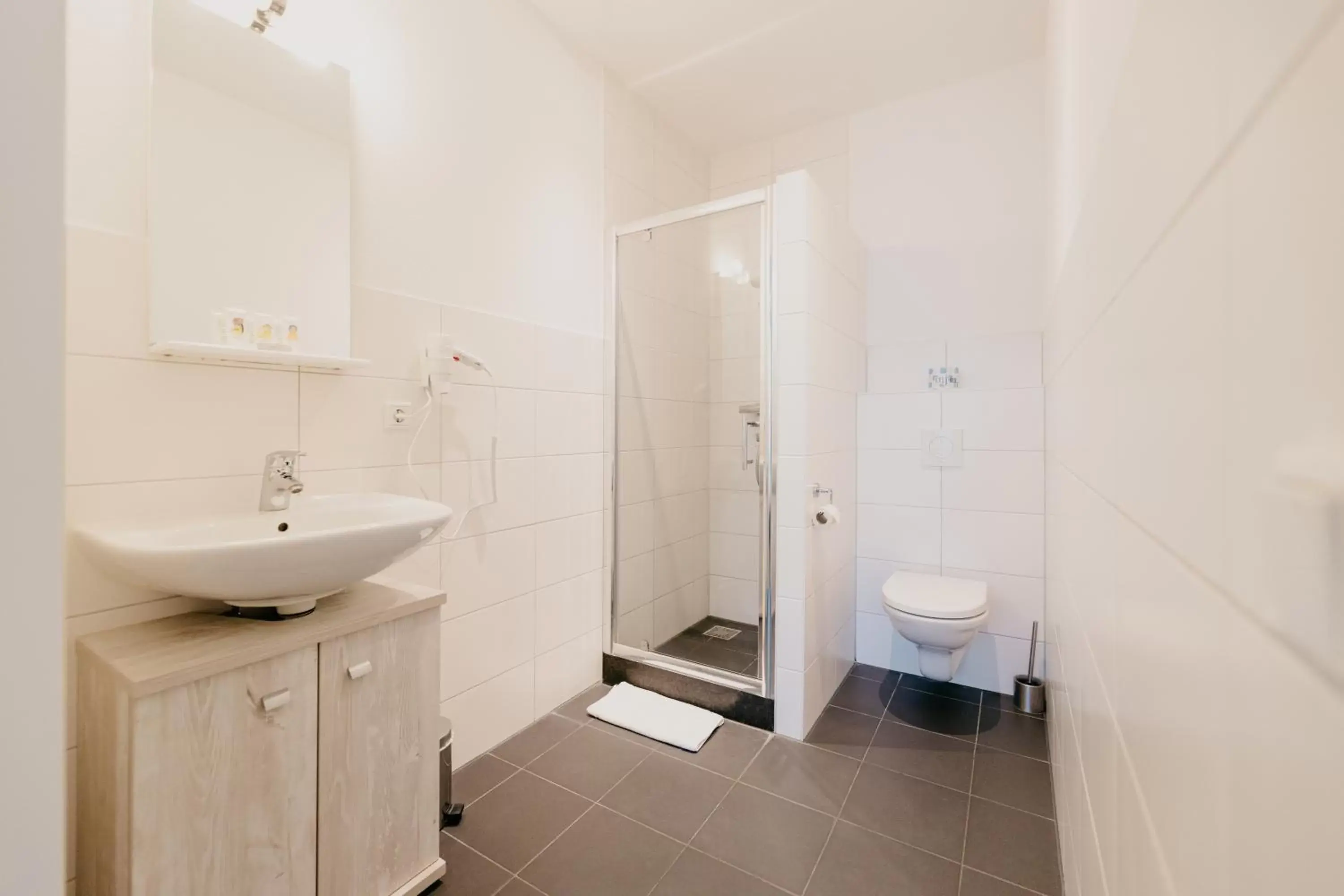 Bathroom in Amsterdam ID Aparthotel