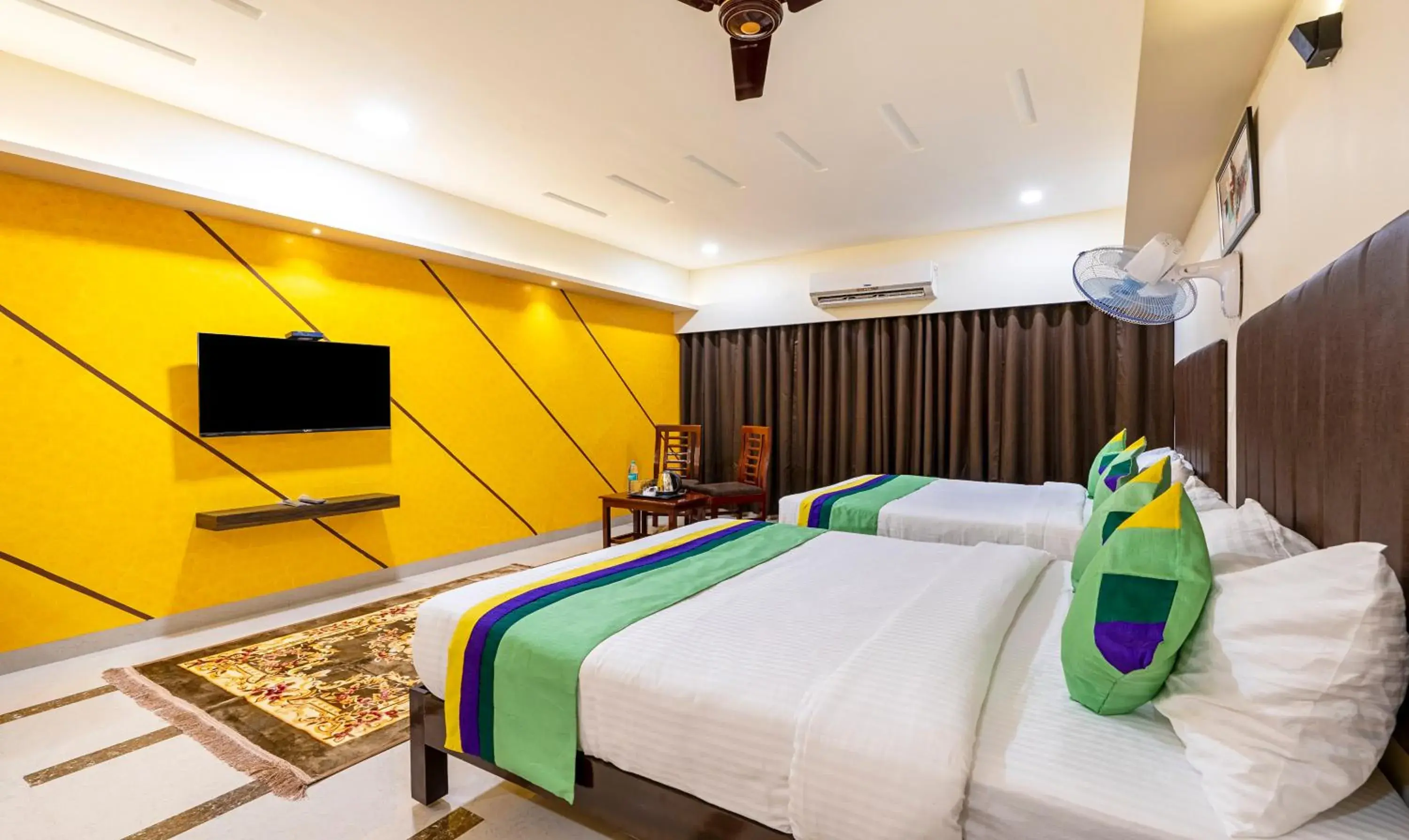 Bed in Treebo Trend D Grand Bed in Treebo Trend D Grand