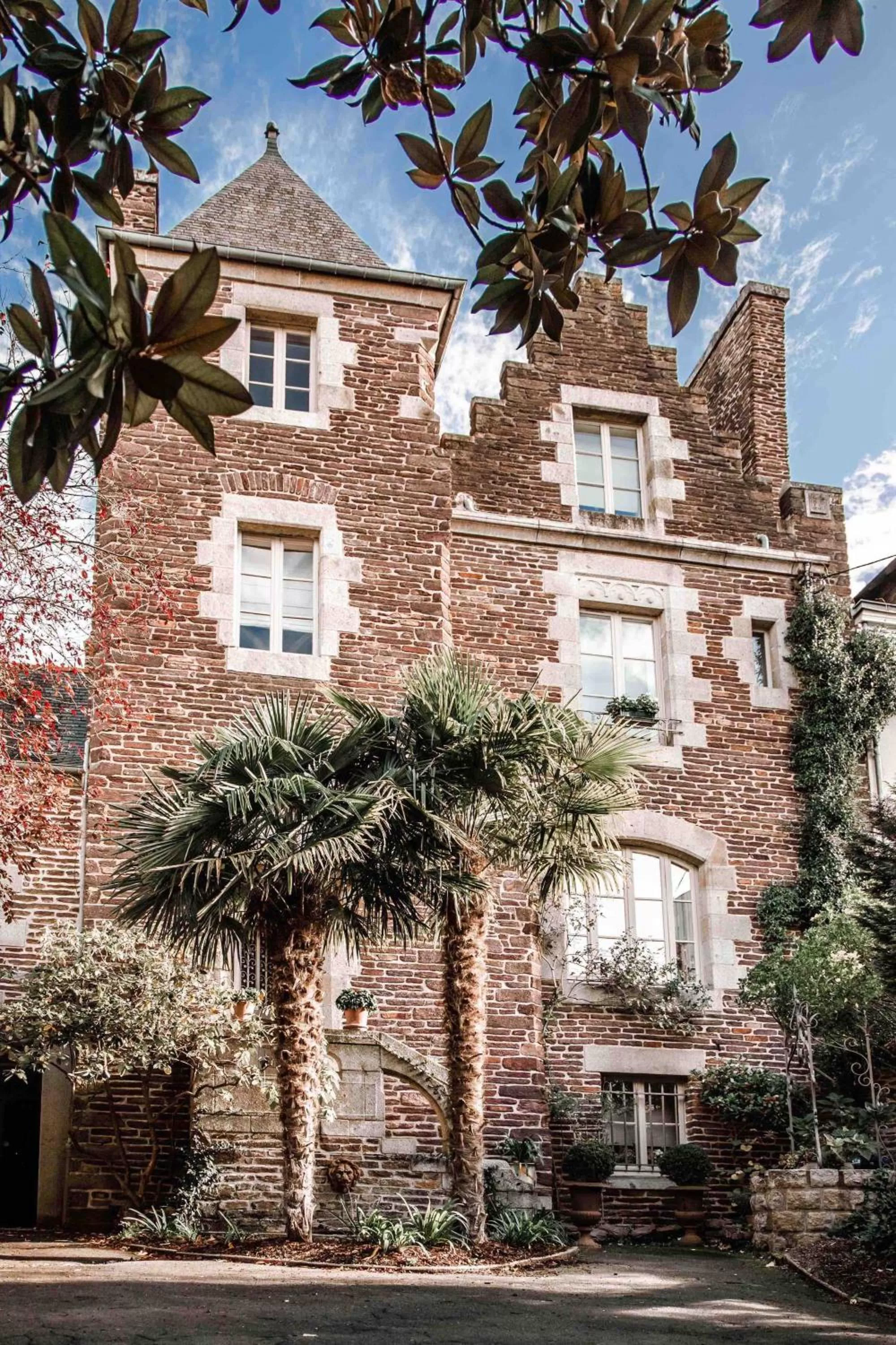 Property Building in Castel Jolly