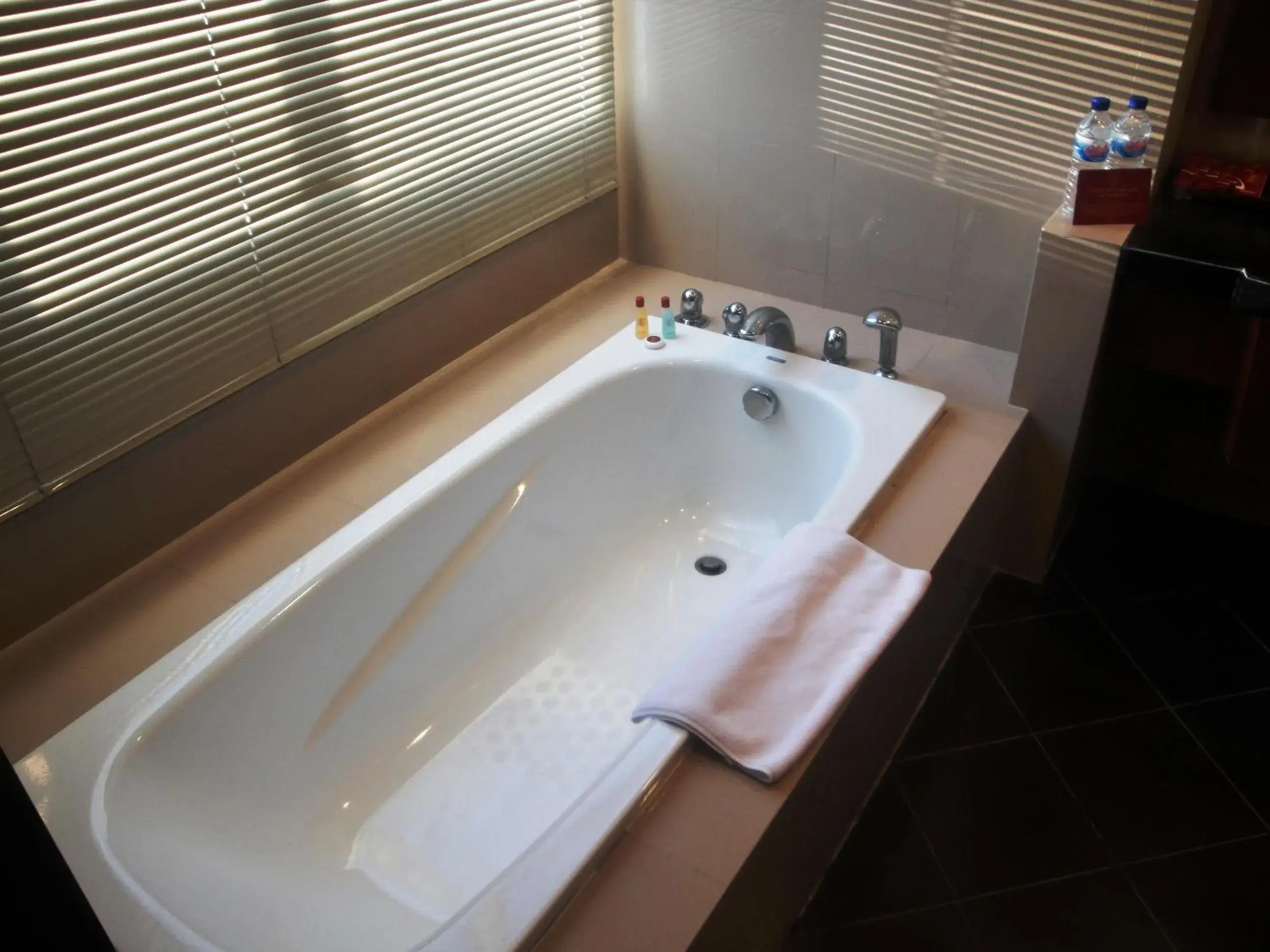 Bathroom in Manado Quality Hotel