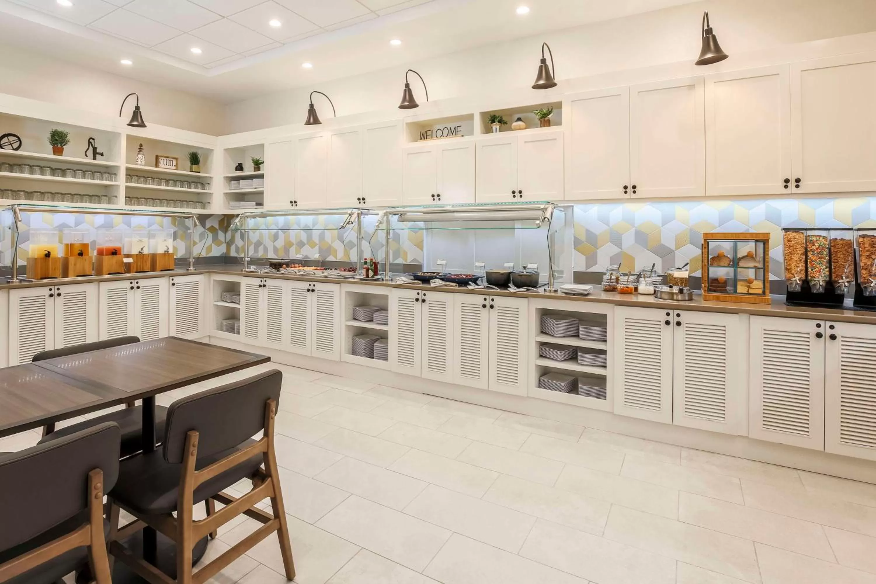 Property building in Hyatt Place Waco - South