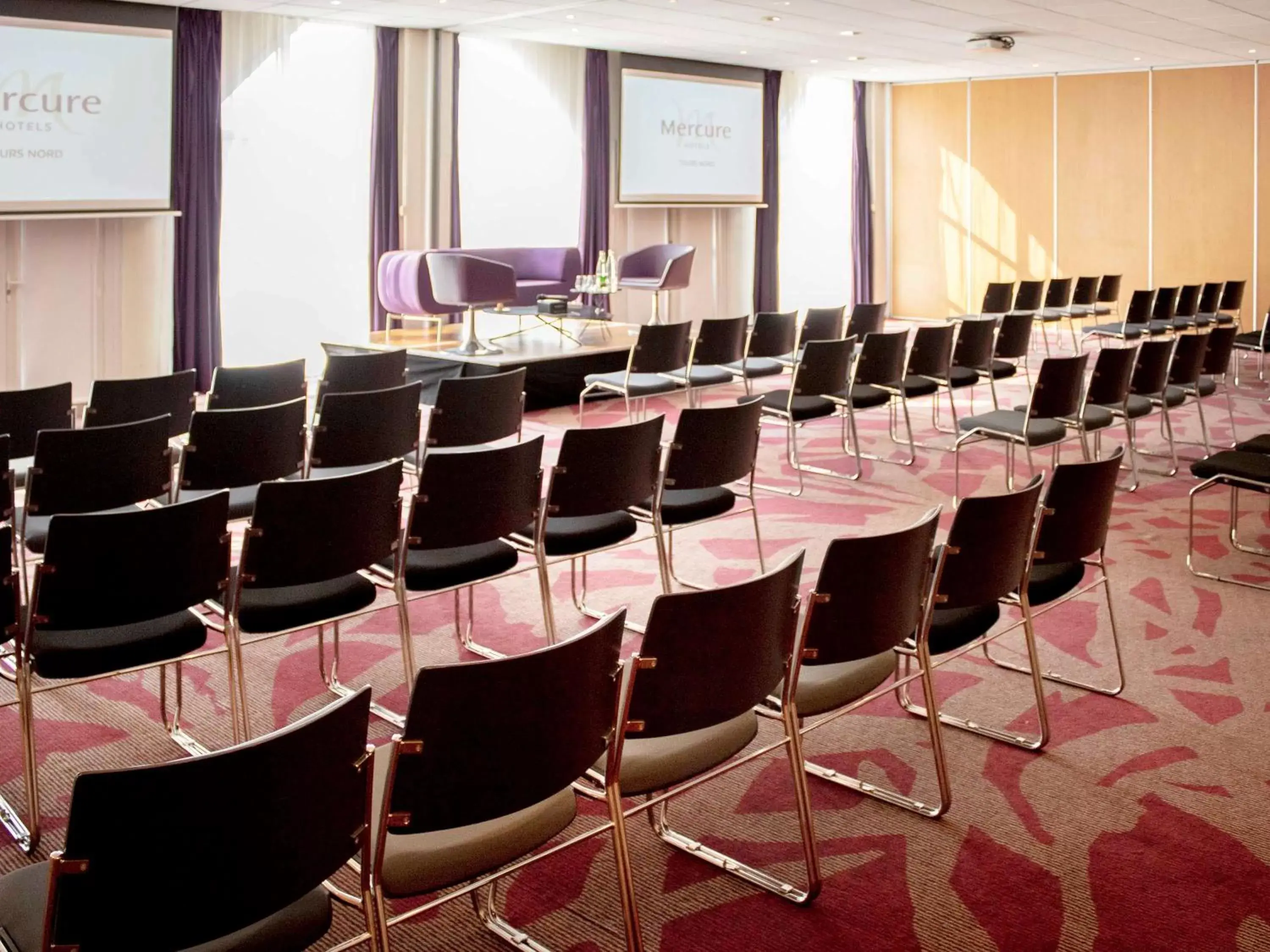 Meeting/conference room in Mercure Tours Nord