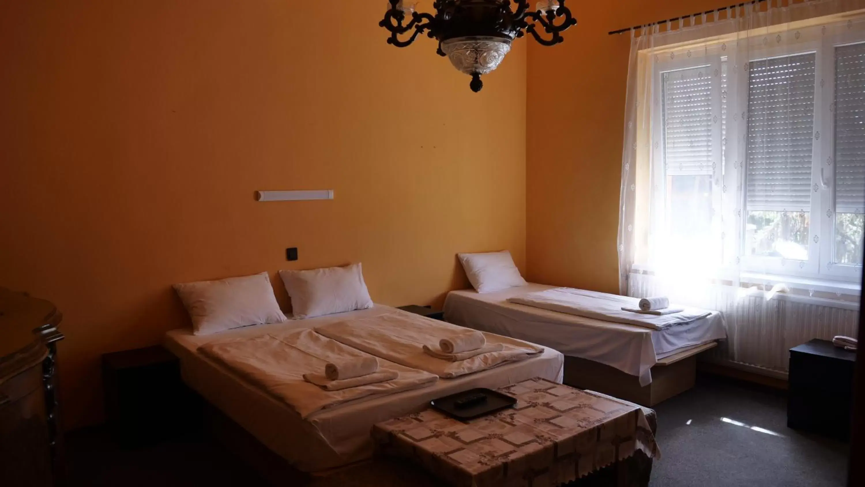 Property building, Bed in Attila Hotel