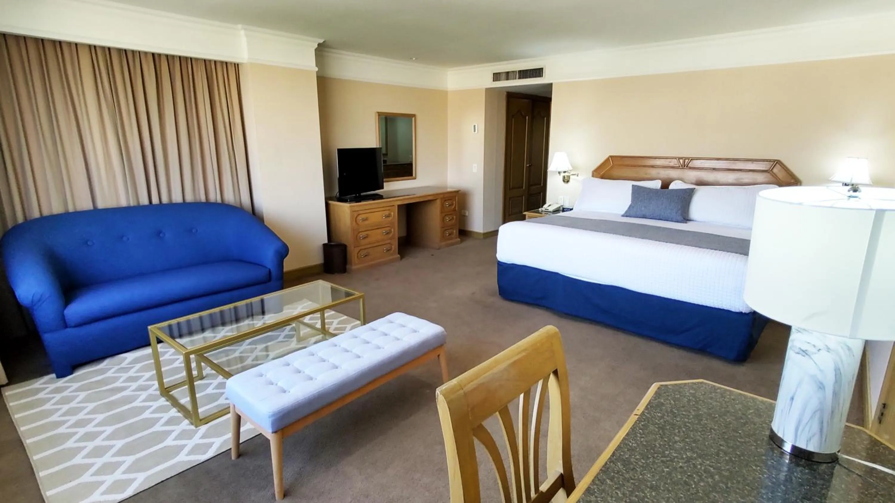 Photo of the whole room, Bed in Hotel San Luis Lindavista