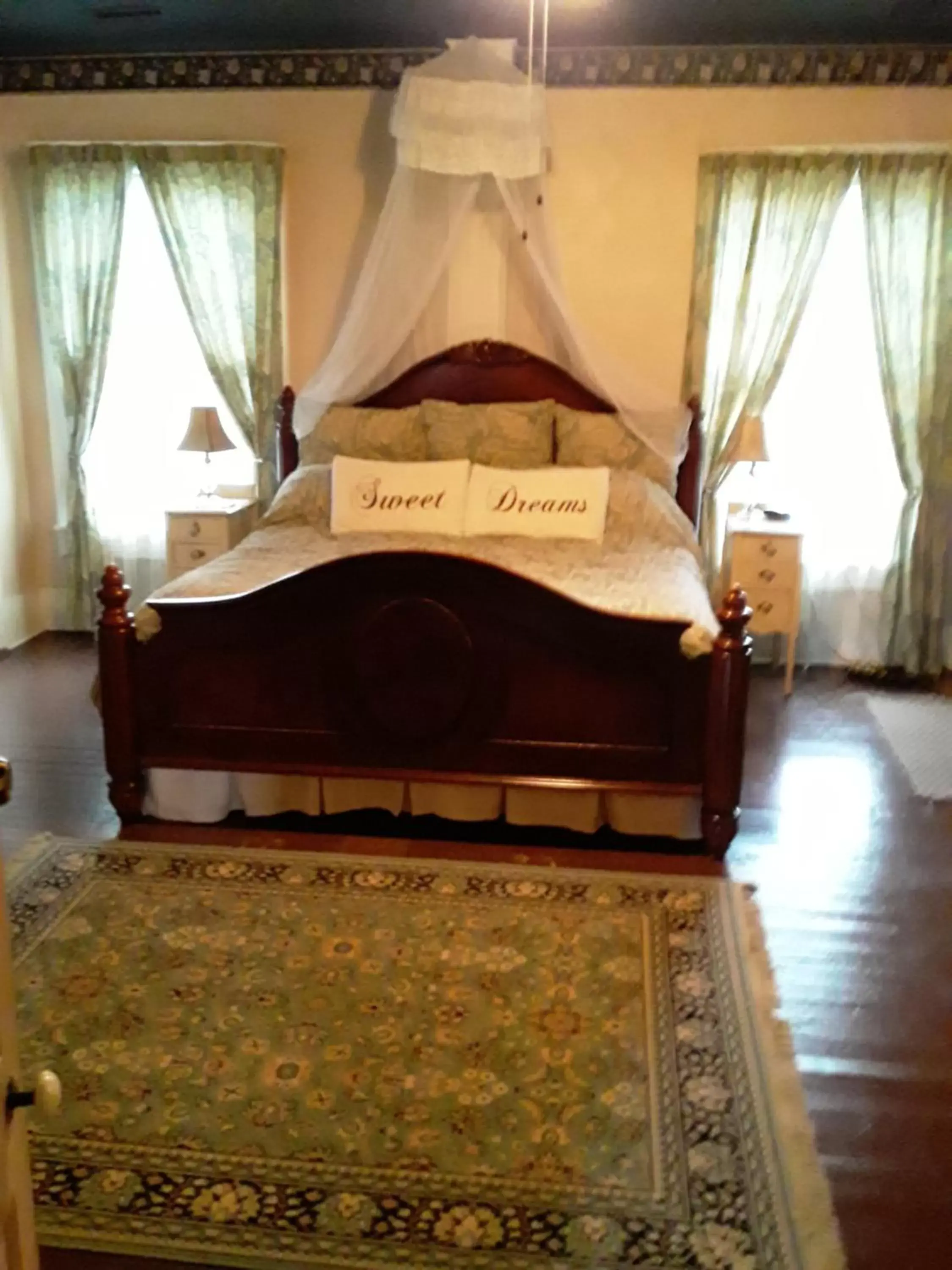 Bed in Hall Place B&B
