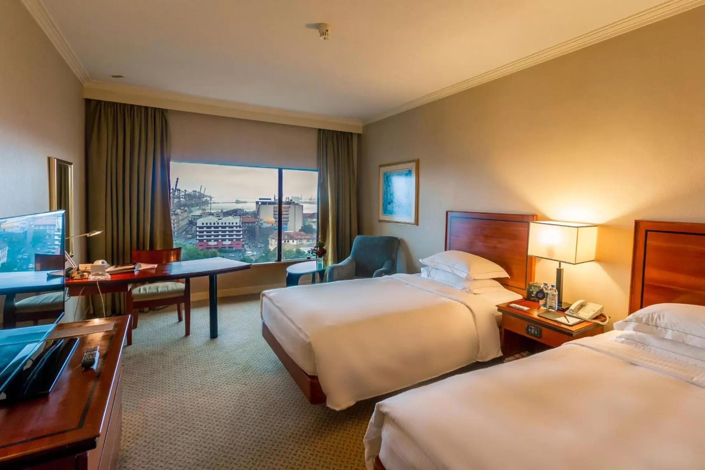 Bedroom in Hilton Colombo Hotel