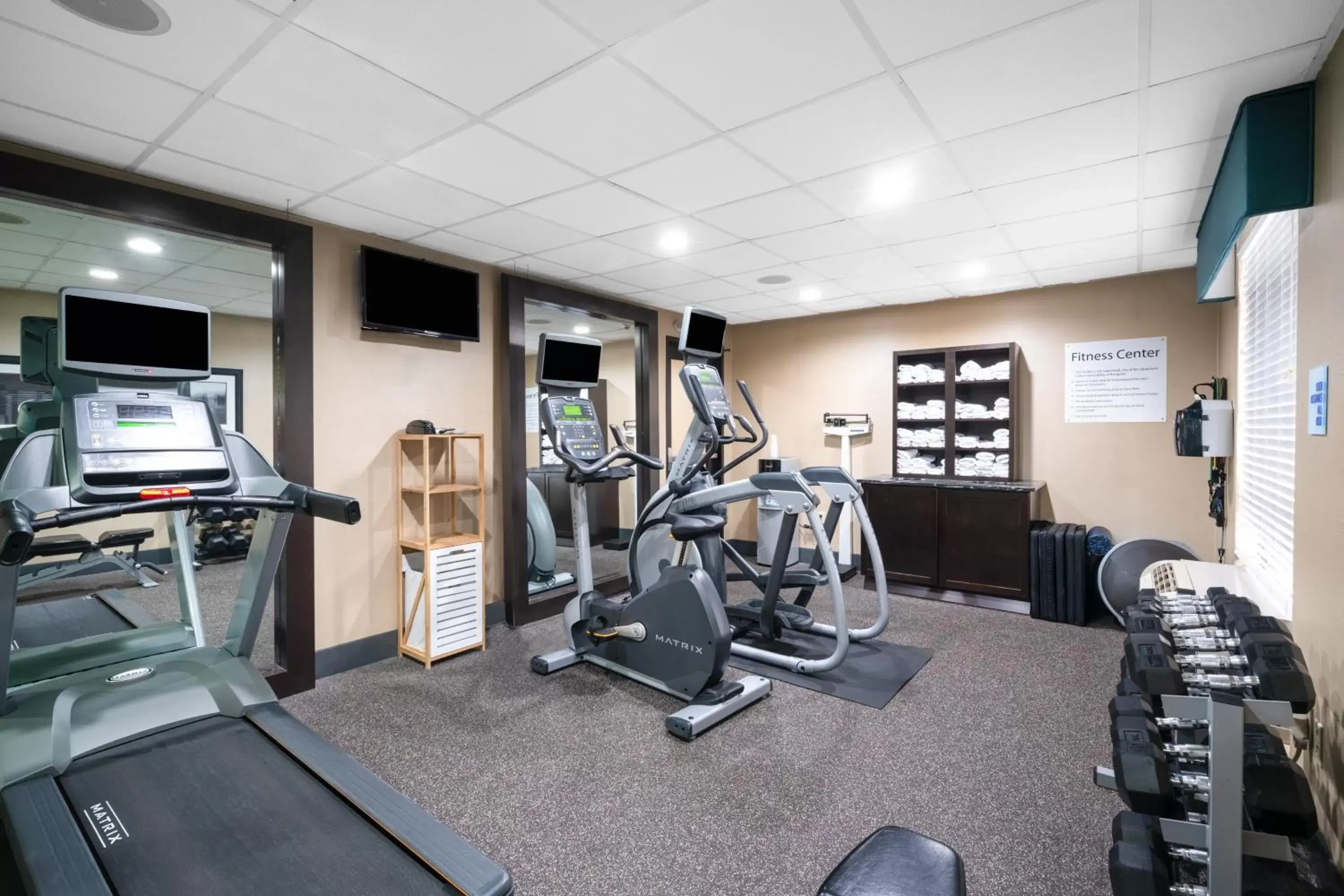 Fitness centre/facilities, Fitness Center/Facilities in Holiday Inn Express Hotel & Suites Ashland, an IHG Hotel