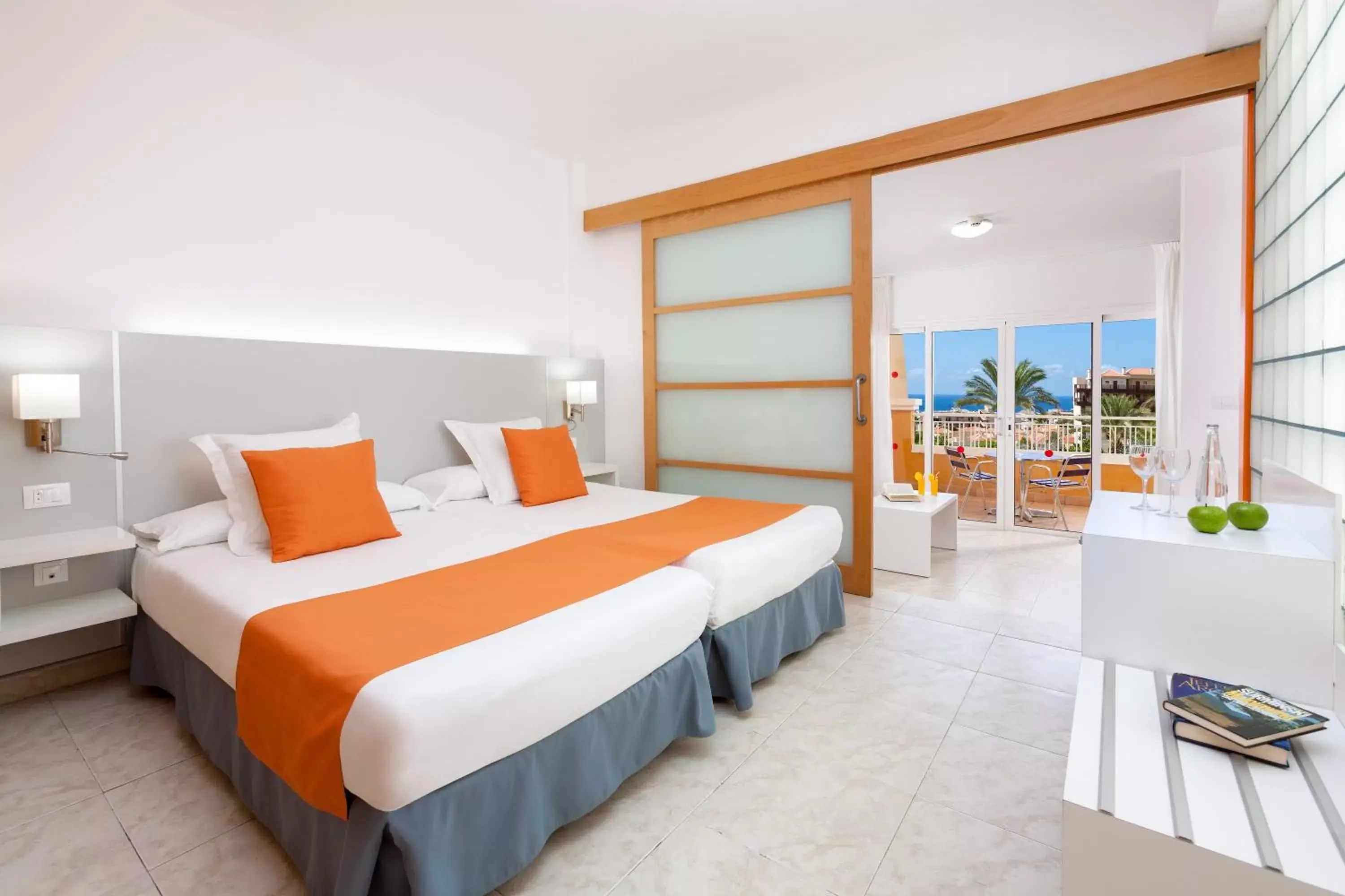Photo of the whole room, Bed in Chatur Playa Real Resort