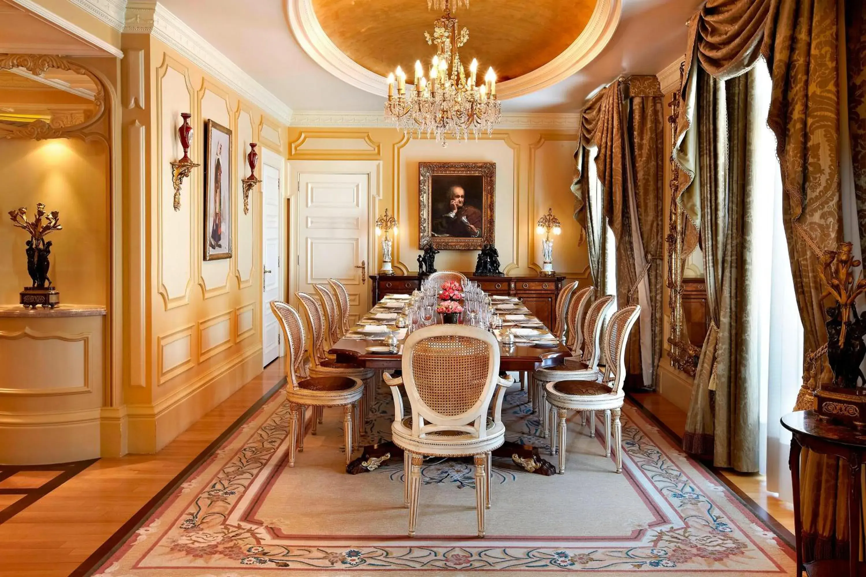 Photo of the whole room, Restaurant/Places to Eat in Hotel Grande Bretagne, a Luxury Collection Hotel, Athens