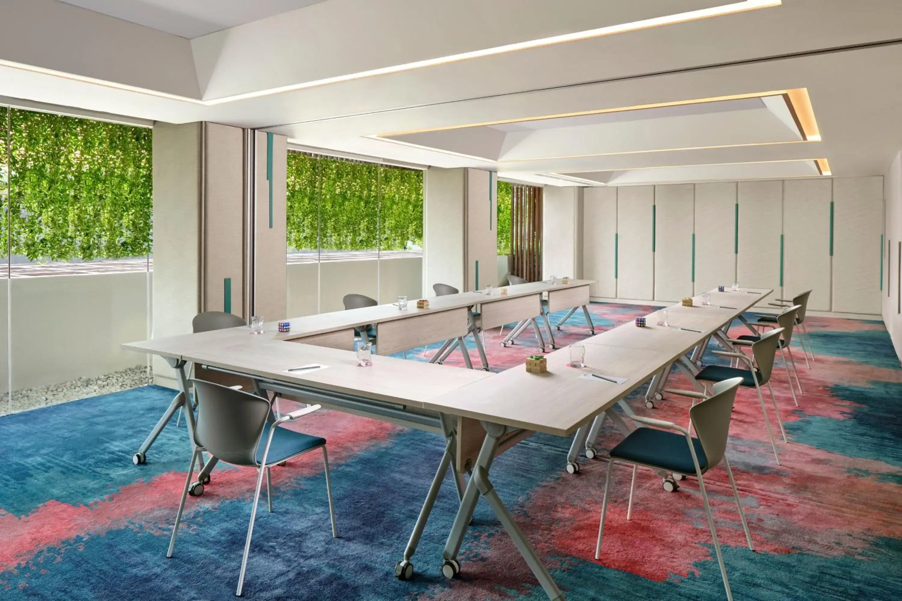 Meeting/conference room in Aloft Bali Kuta at Beachwalk