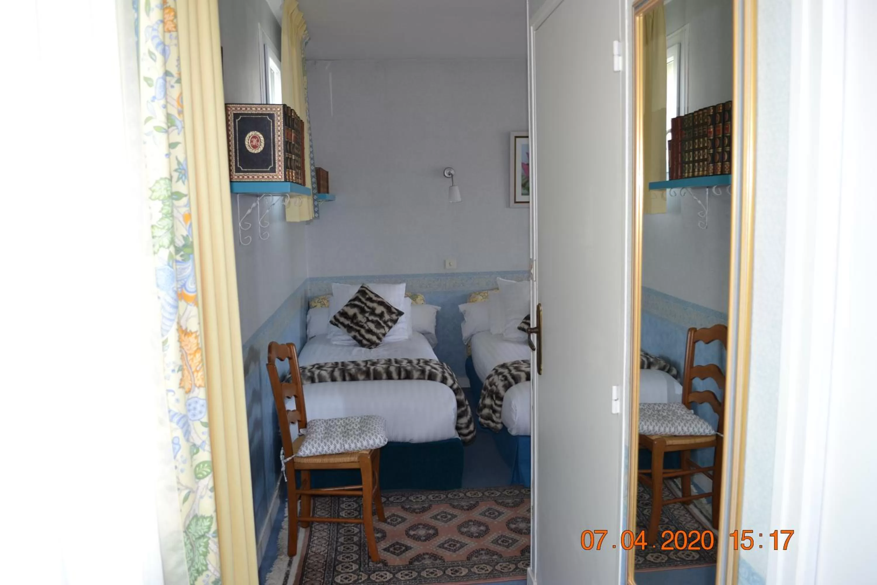 Bed in Hôtel Le Castel