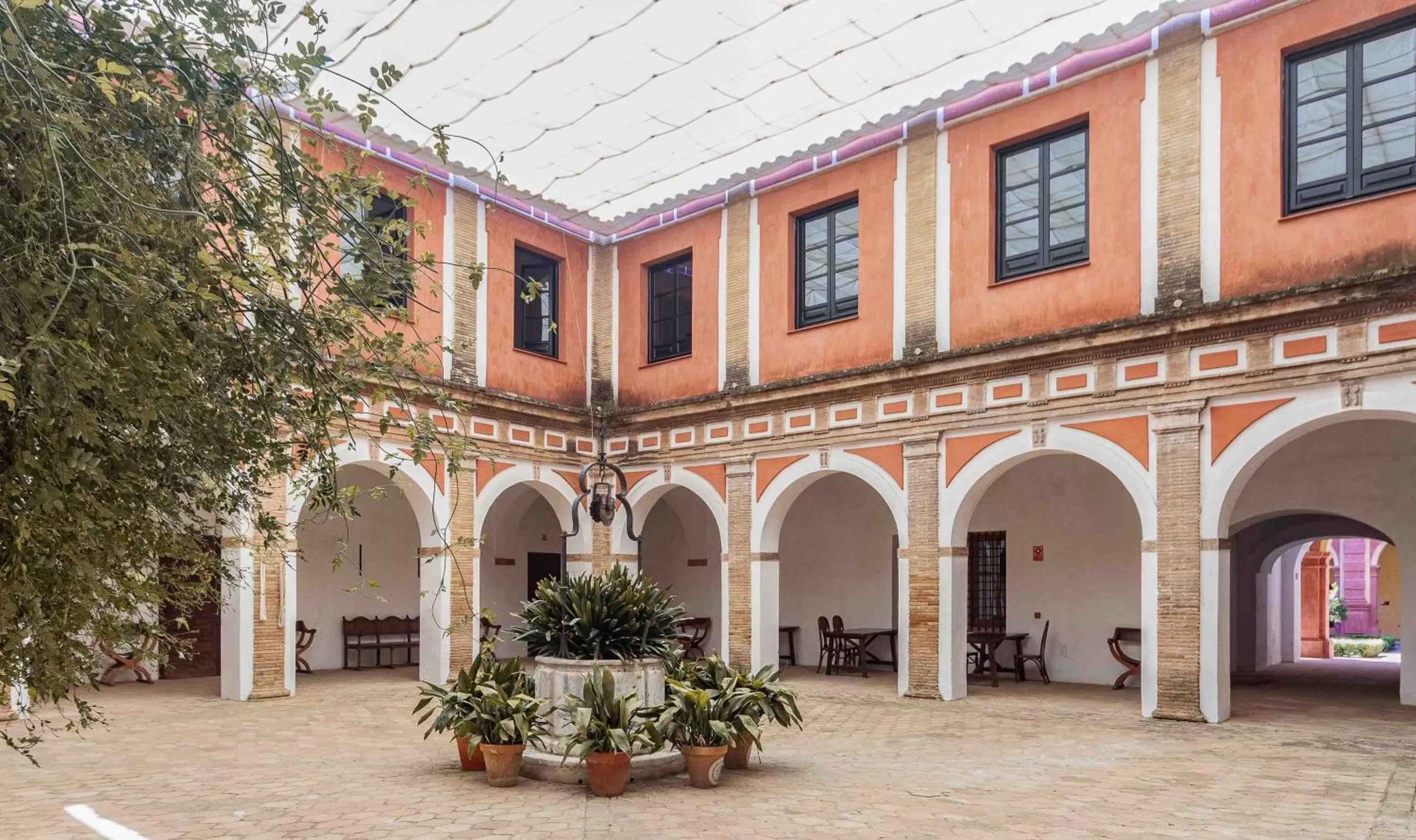 Property building in Monasterio de San Francisco