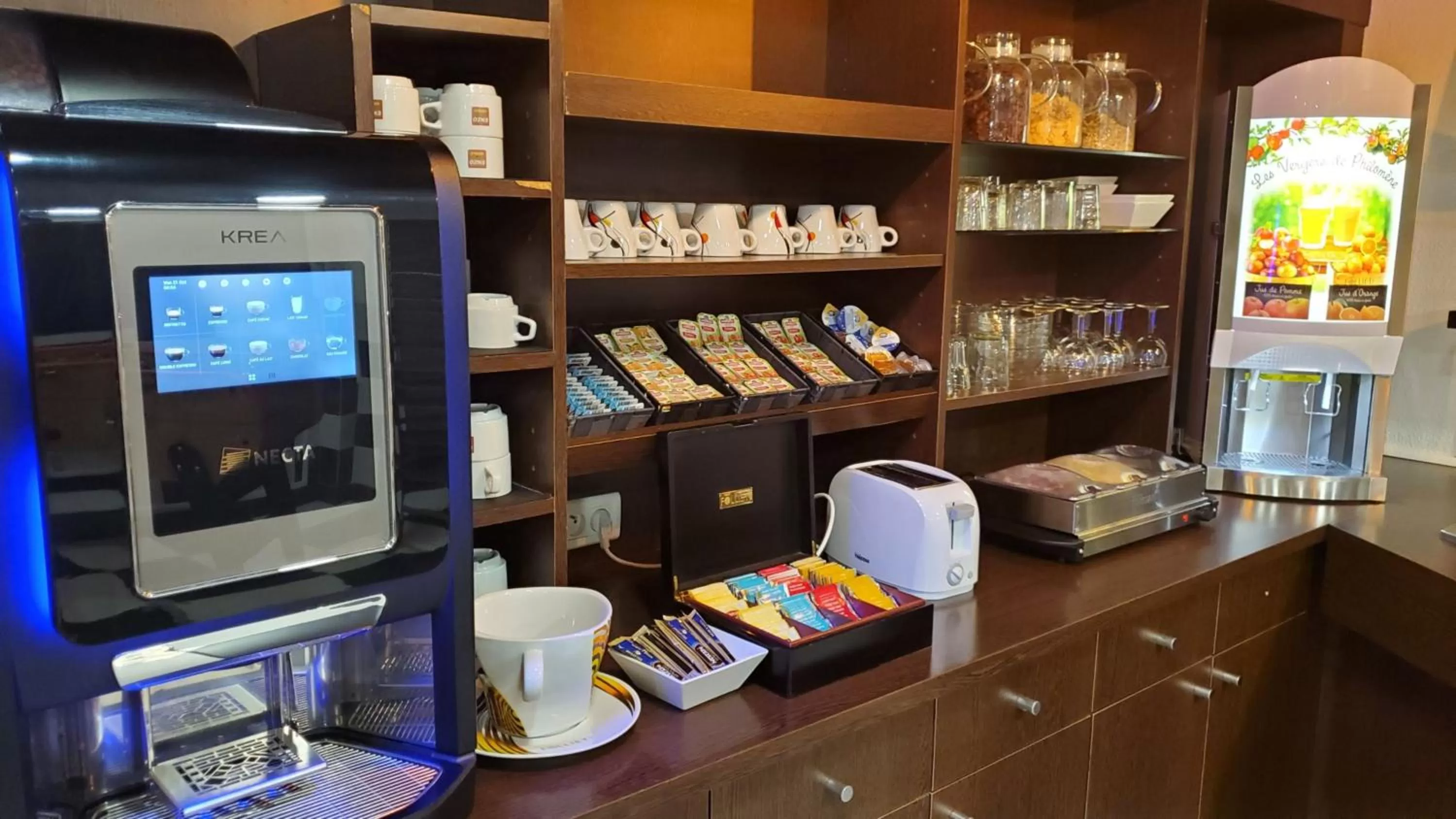 Breakfast in Kyriad Montluçon - Saint Victor