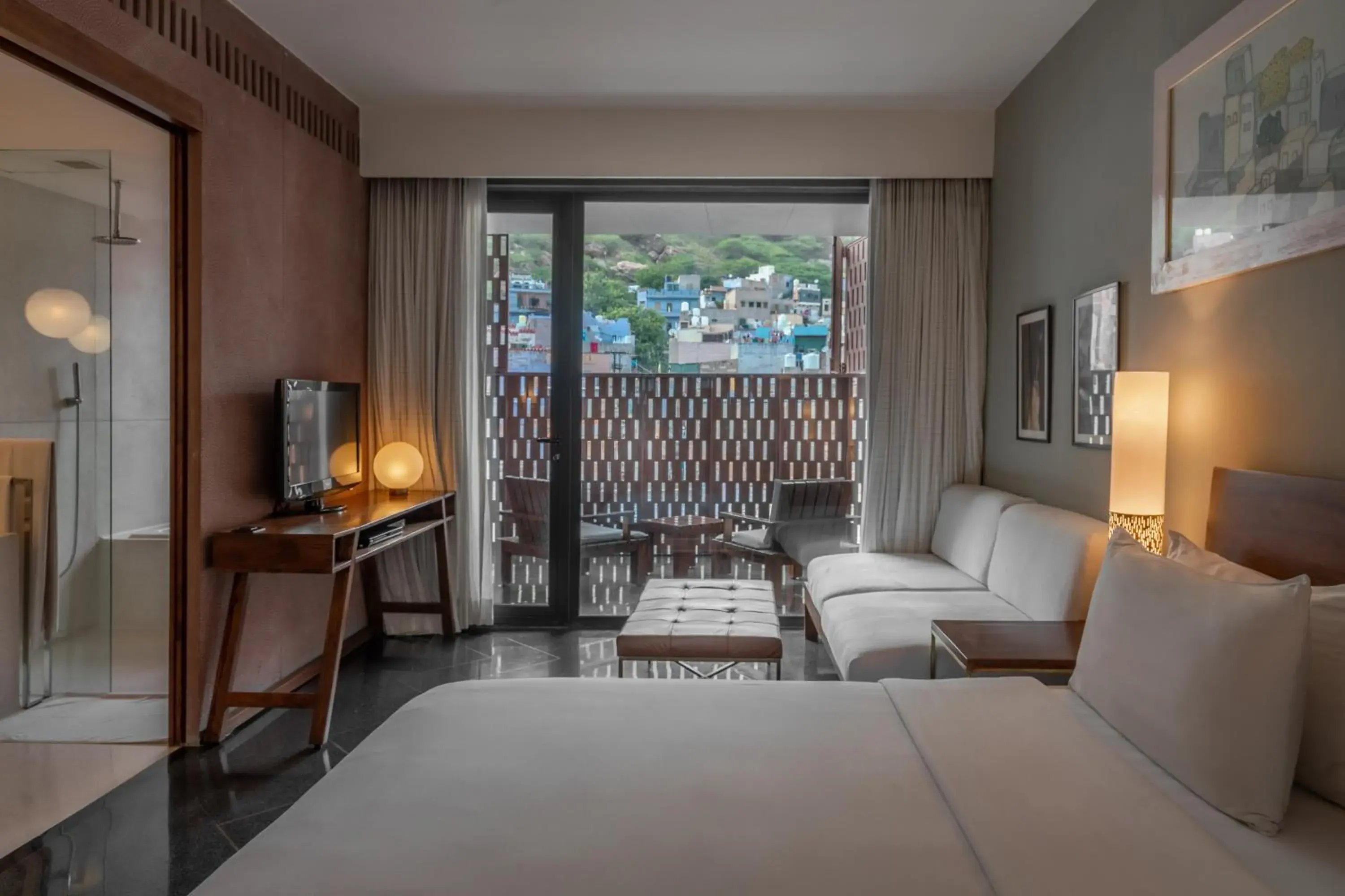 Bedroom, Seating Area in Hotel Raas