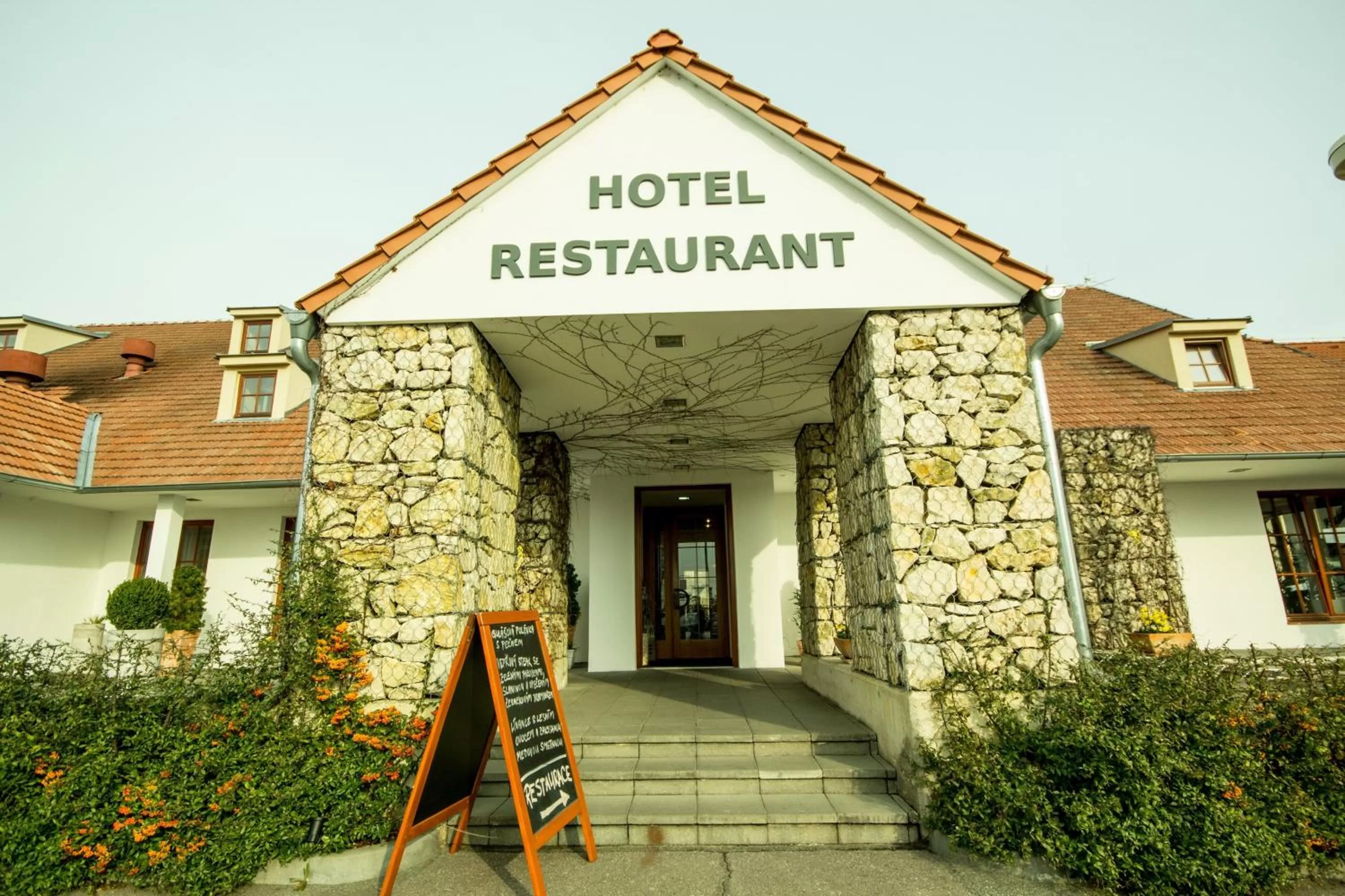 Facade/entrance in Hotel Maroli Mikulov