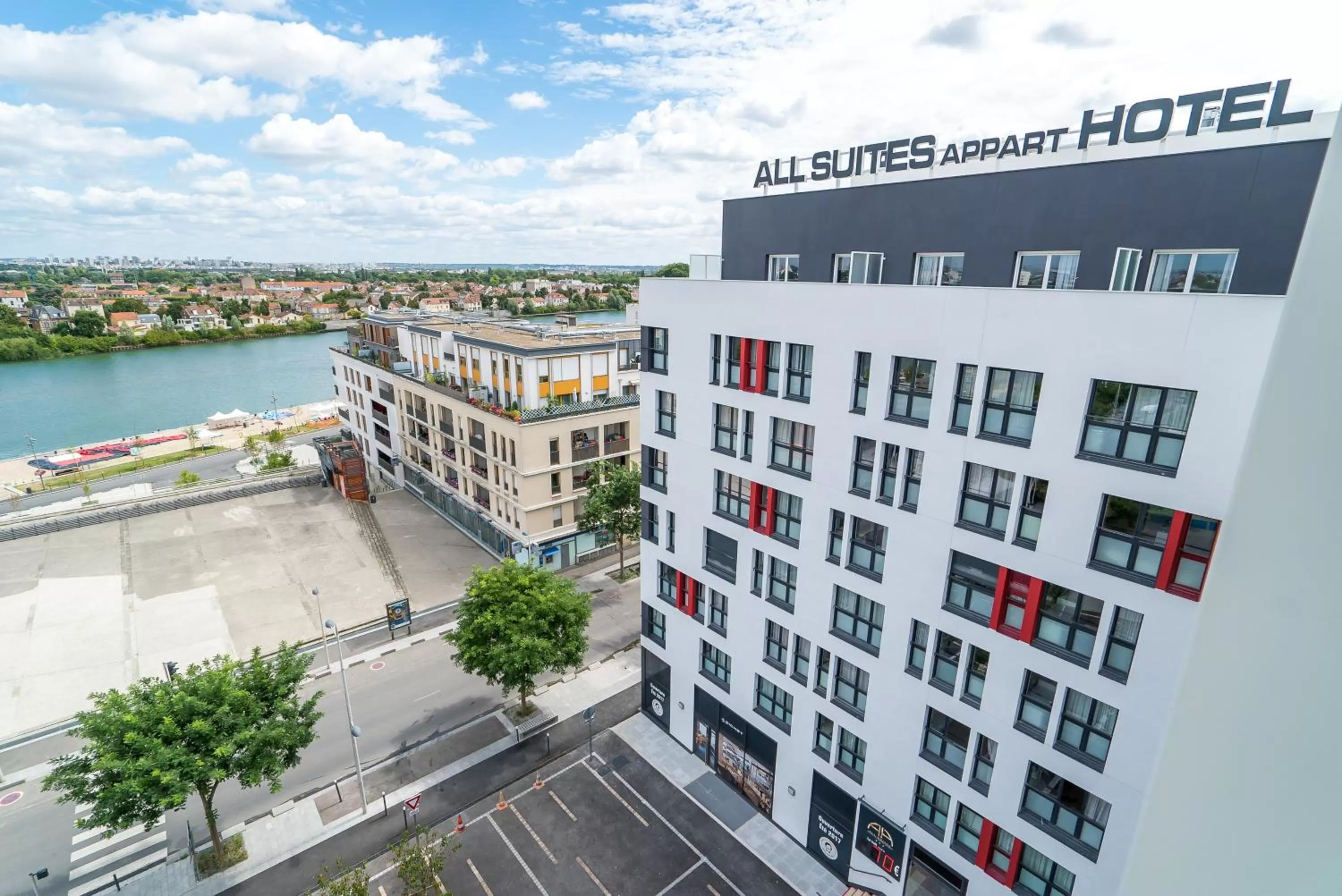 River view in All Suites Appart Hôtel - Choisy-le-Roi