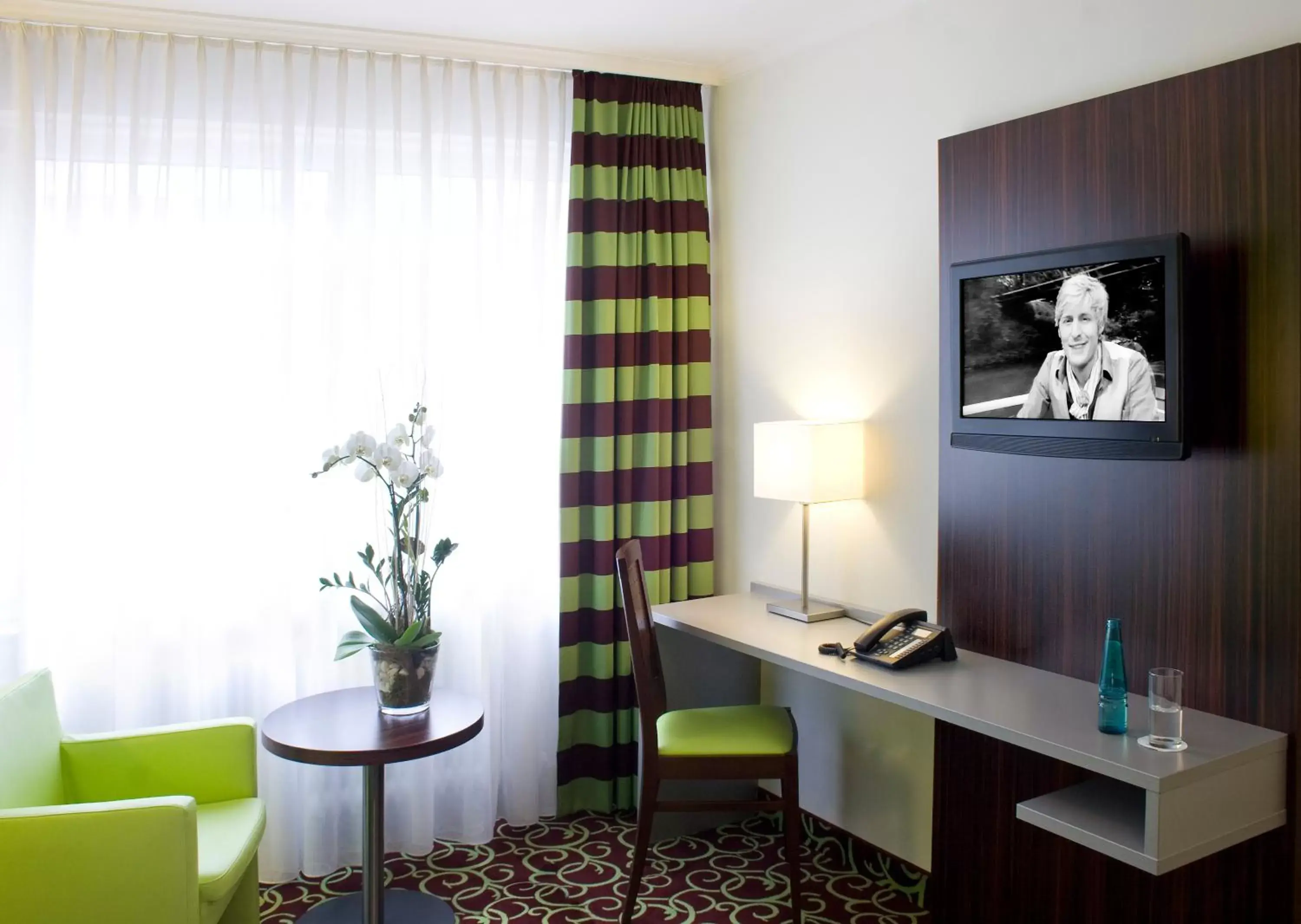 TV and multimedia in Hotel Metropol by Maier Privathotels