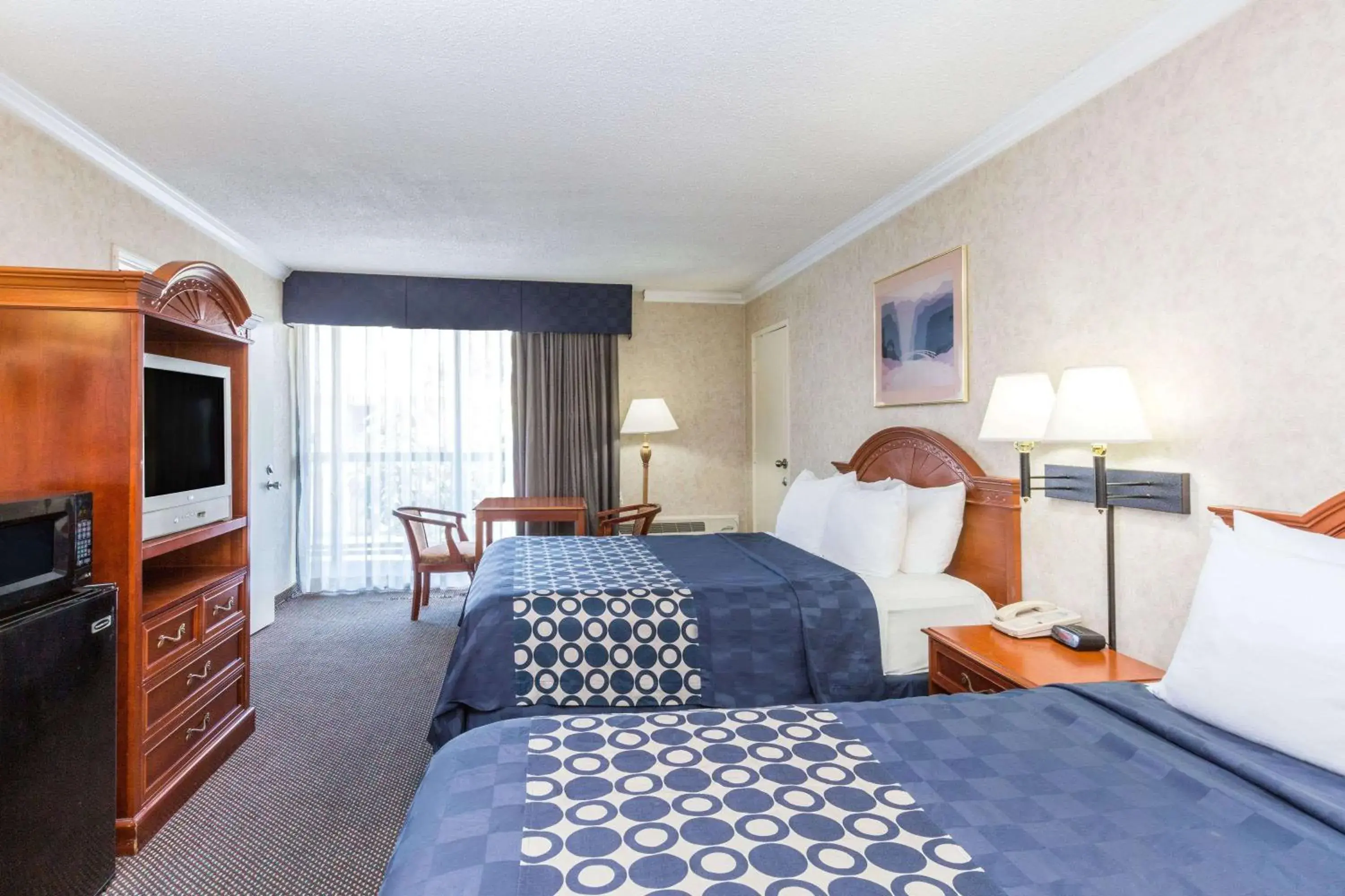 Photo of the whole room in Days Inn by Wyndham Los Angeles LAX/VeniceBch/Marina DelRay