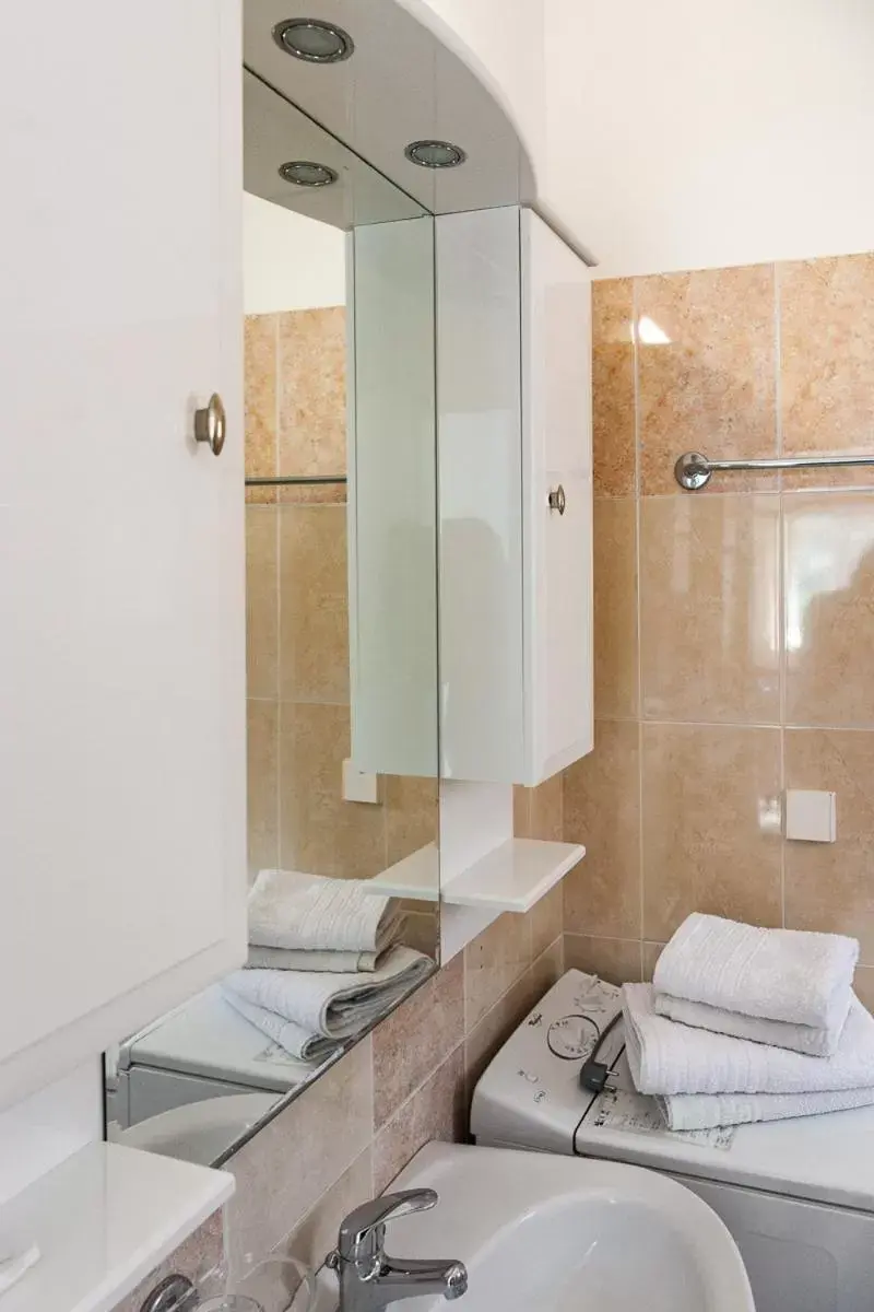 Bathroom in Epidavros Seascape