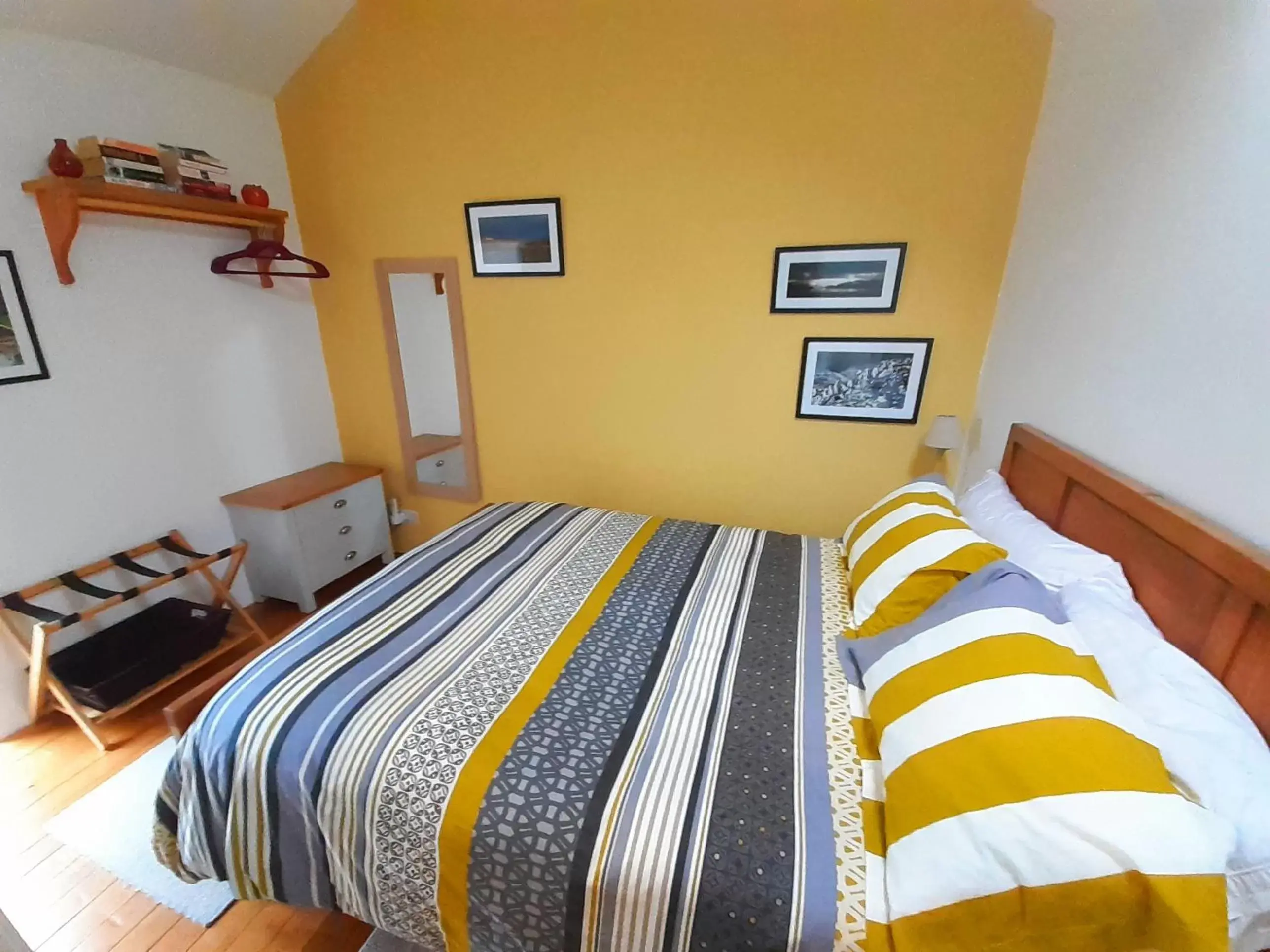 Bedroom, Bed in Bryn Teg Barn