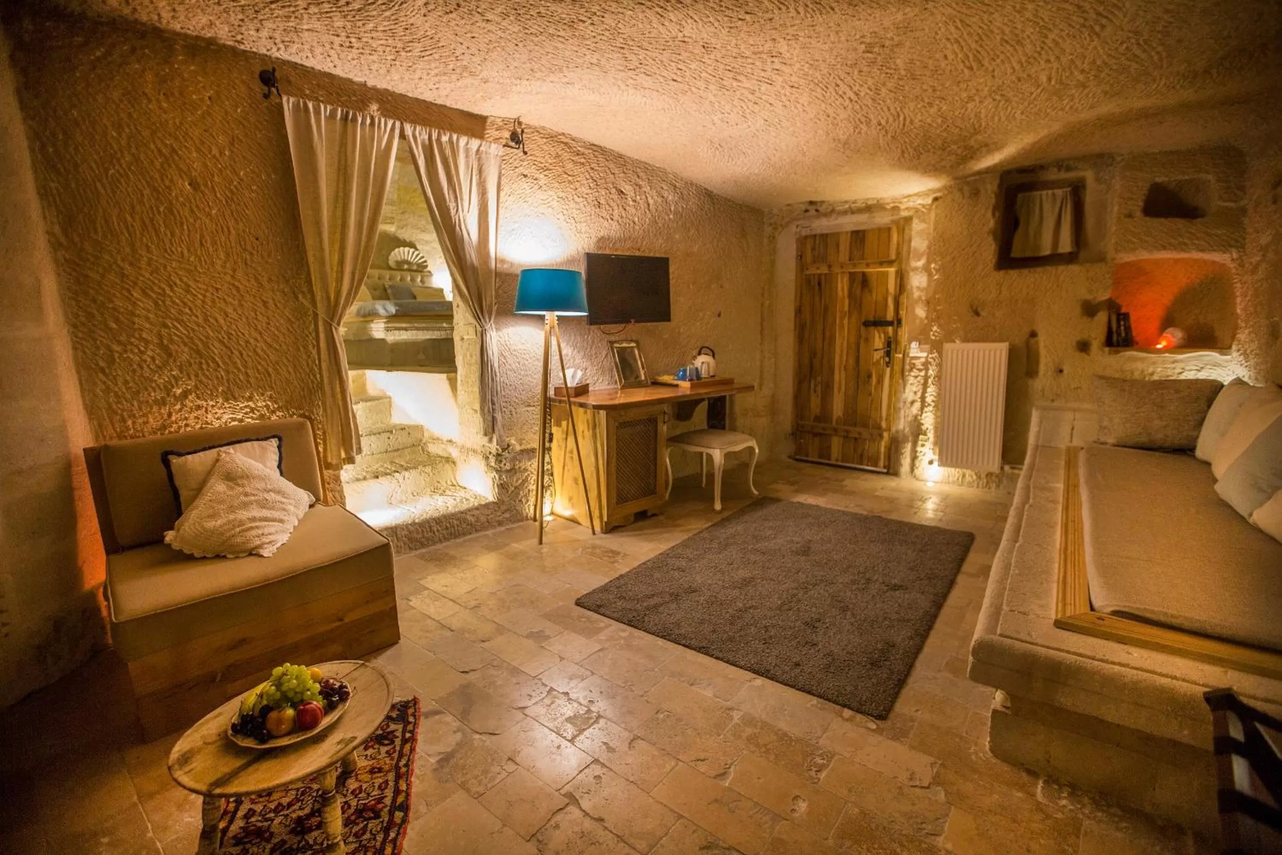 Living room, Bed in Azure Cave Suites - Cappadocia