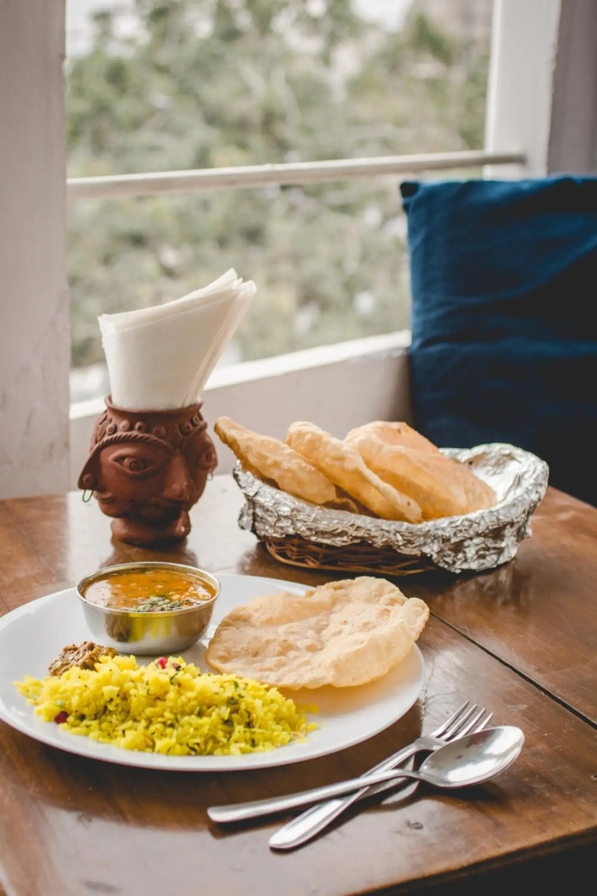 Buffet breakfast in Banjara Hostel