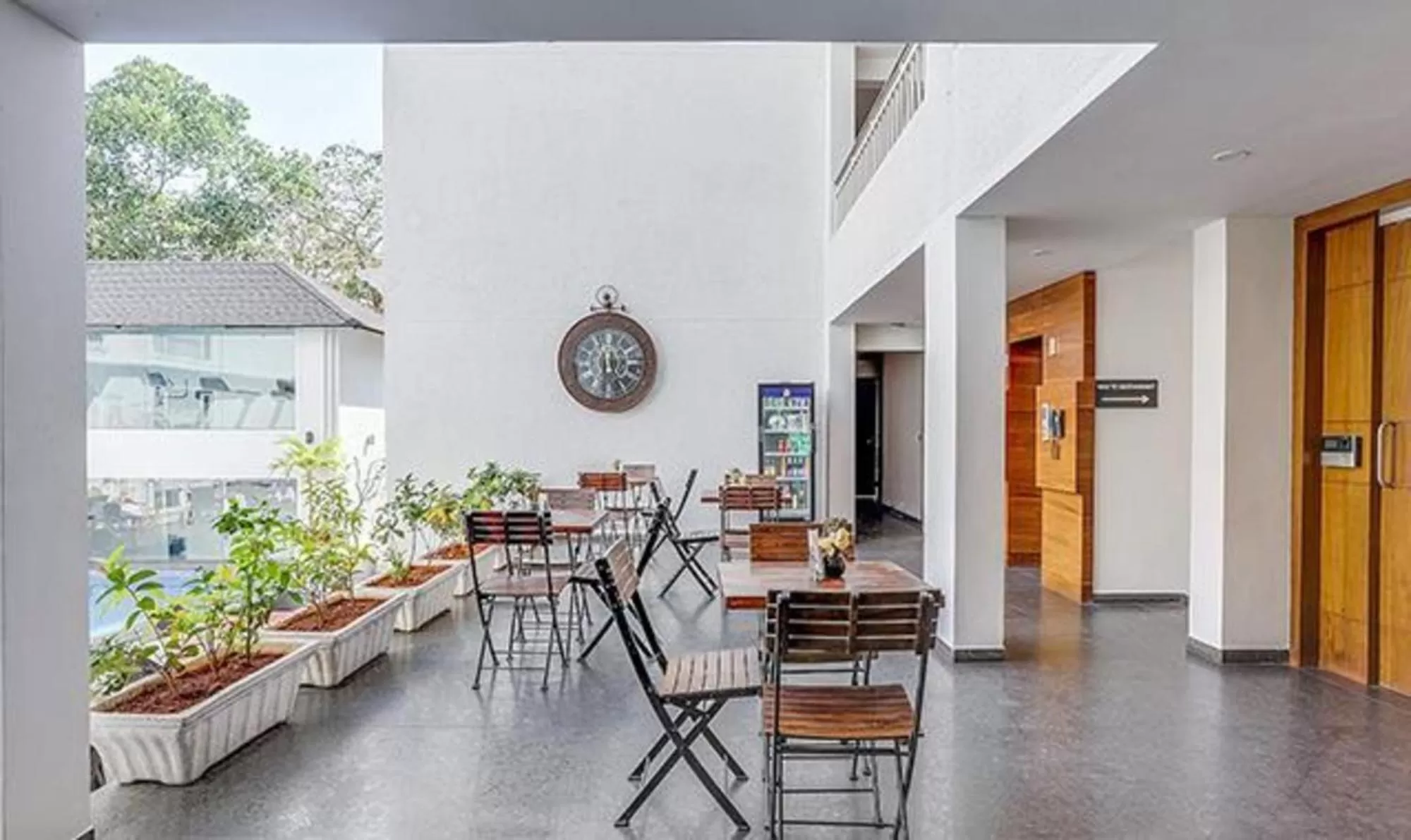 Dining area in Okean De Goa Vagator