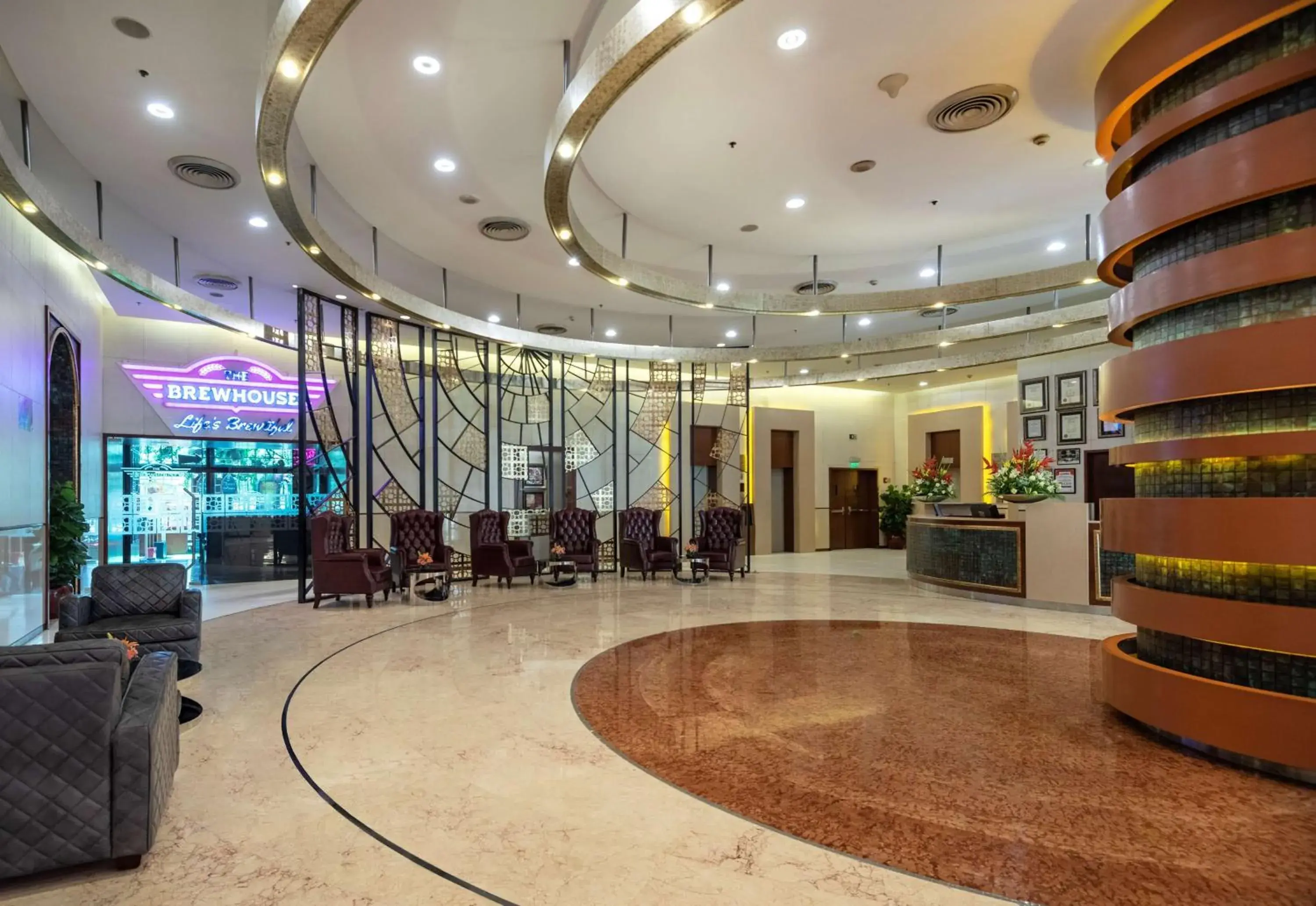Lobby or reception, Lobby/Reception in Radisson Gurugram Sohna Road City Center
