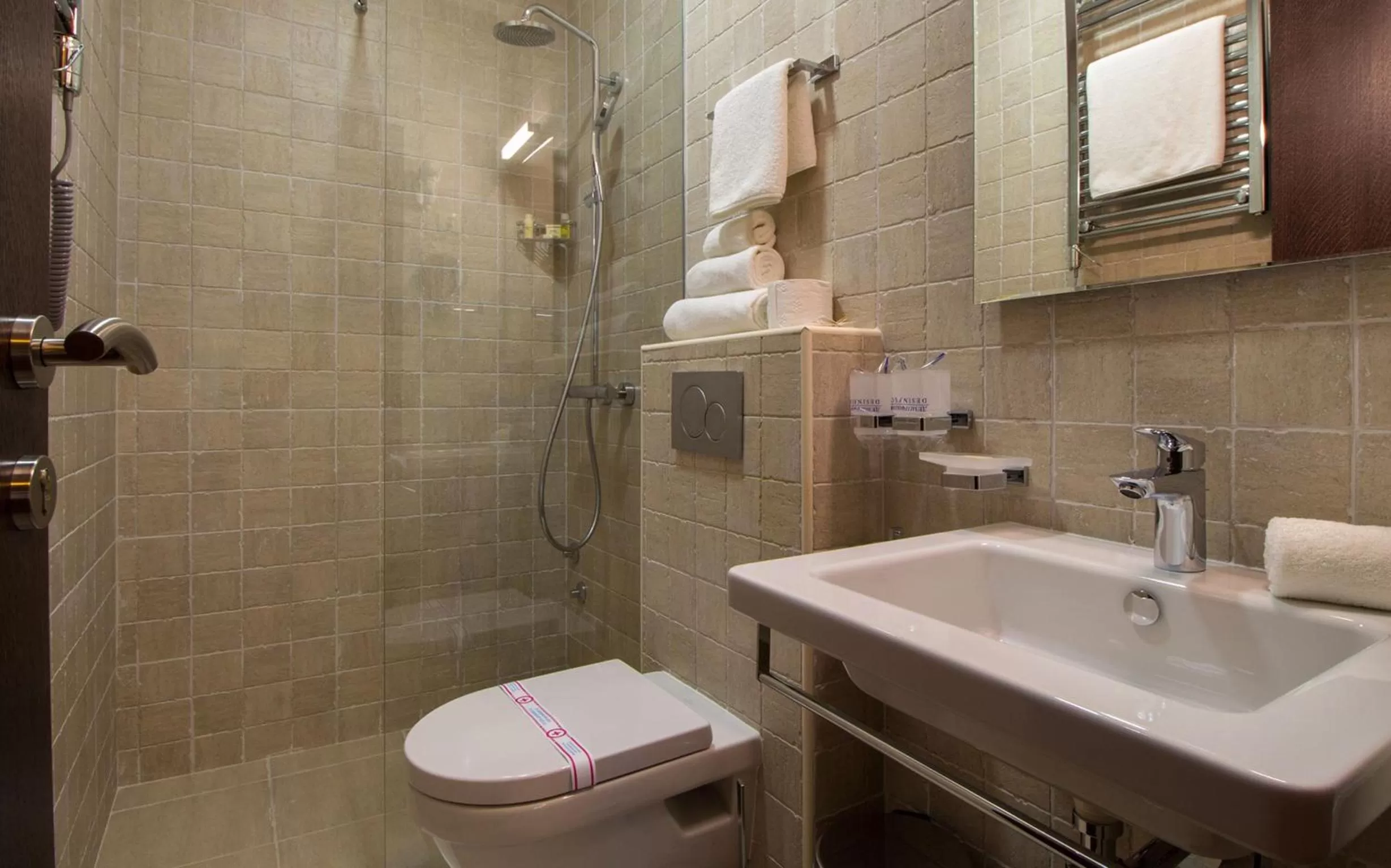 Toilet in Hotel Helada