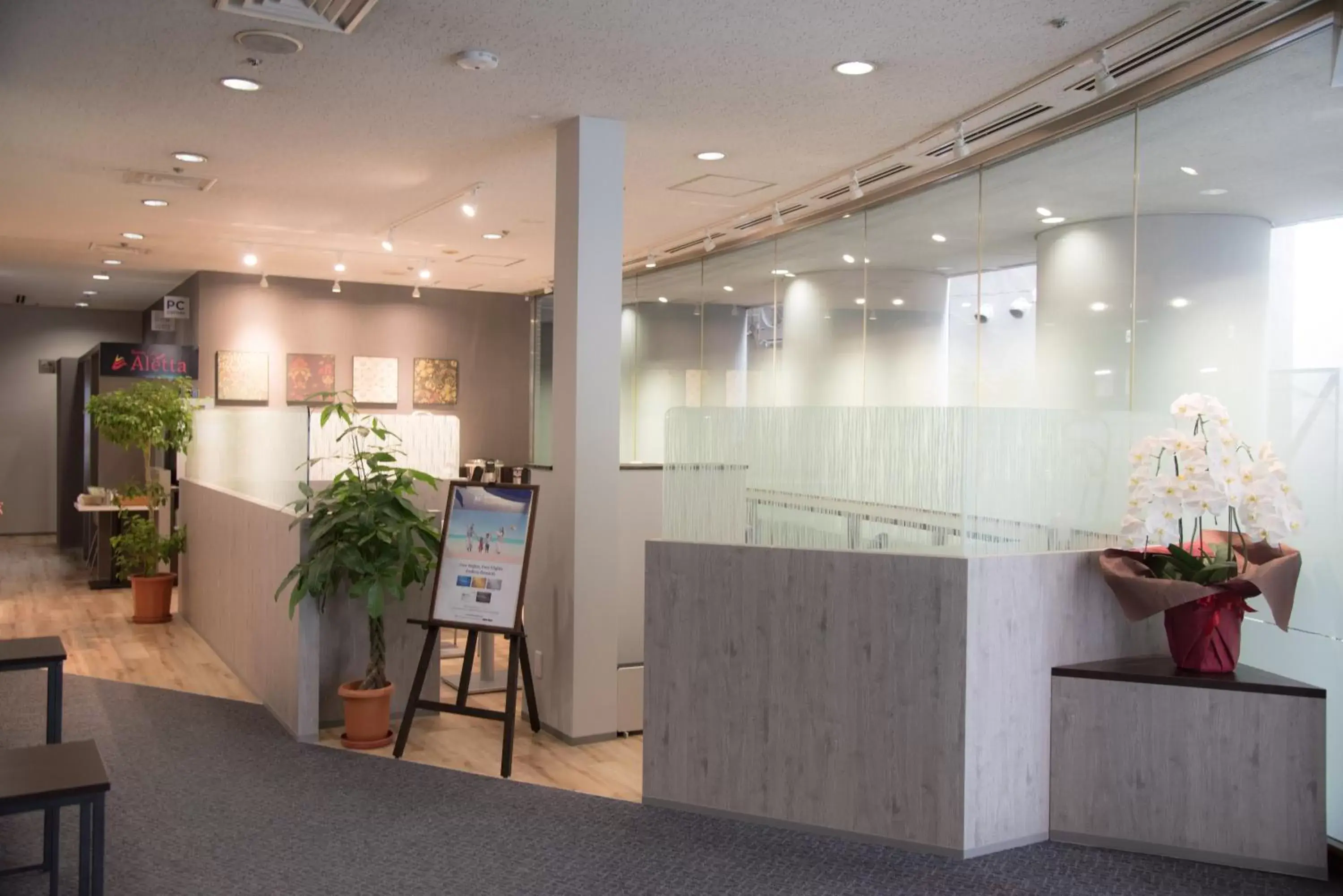 Lobby or reception in Best Western Osaka Tsukamoto