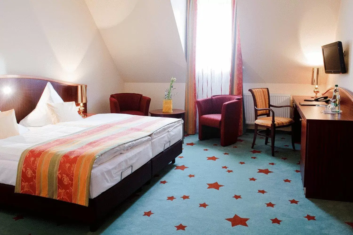 Photo of the whole room, Bed in Stadthotel Stern