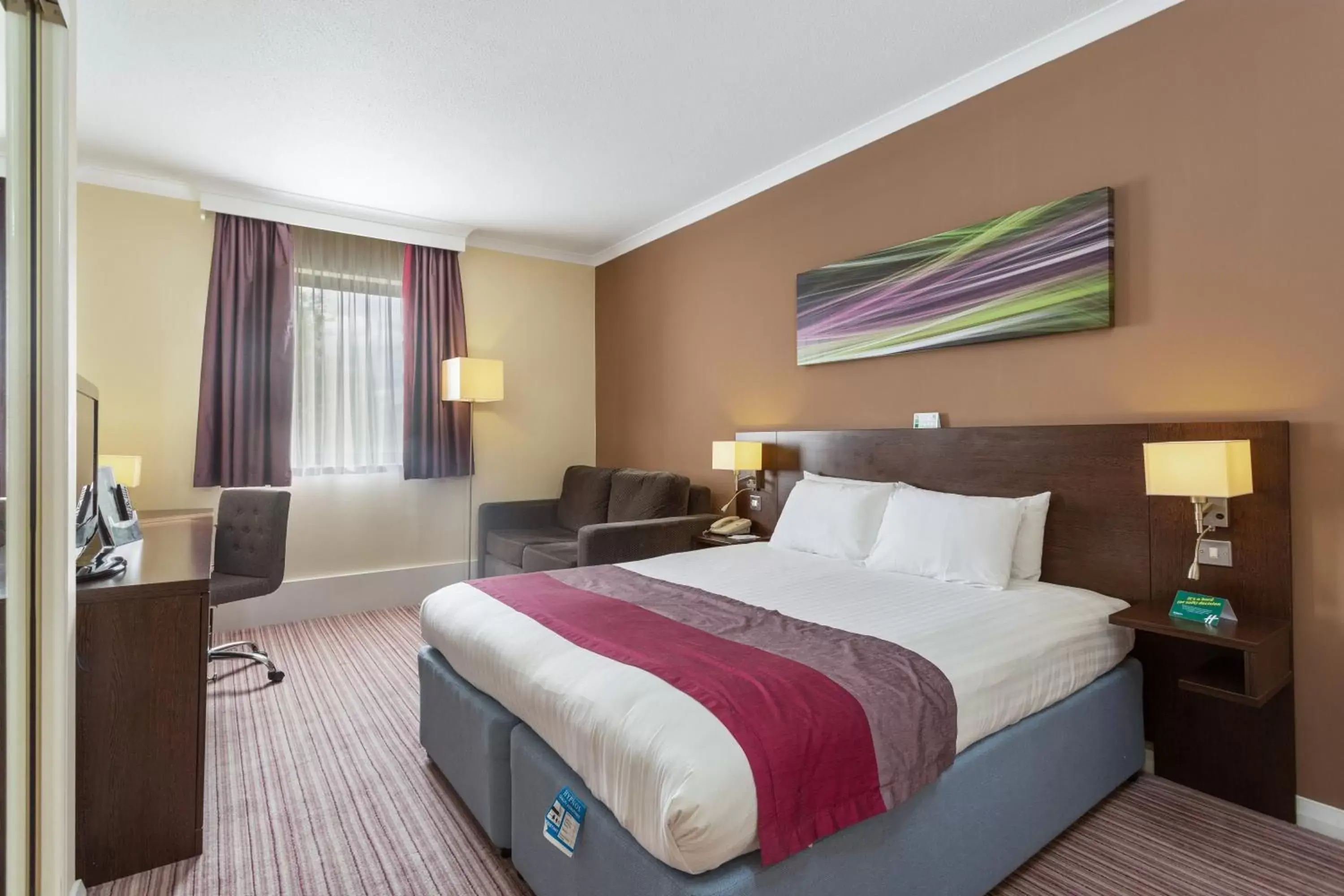 Bedroom, Bed in Holiday Inn Leamington Spa - Warwick, an IHG Hotel
