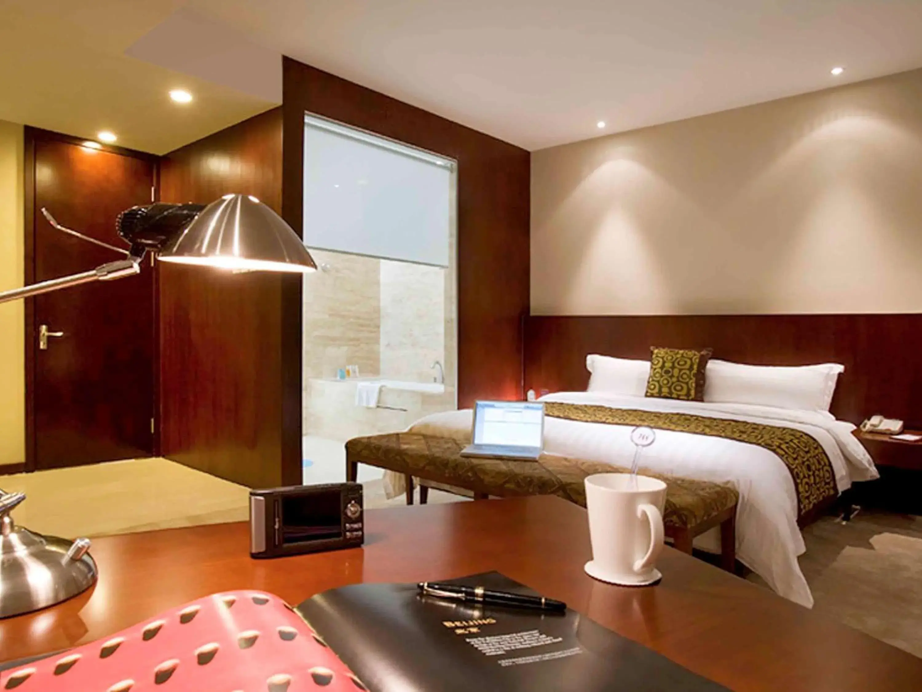 Photo of the whole room, Bathroom in Mercure Wanshang Beijing Hotel