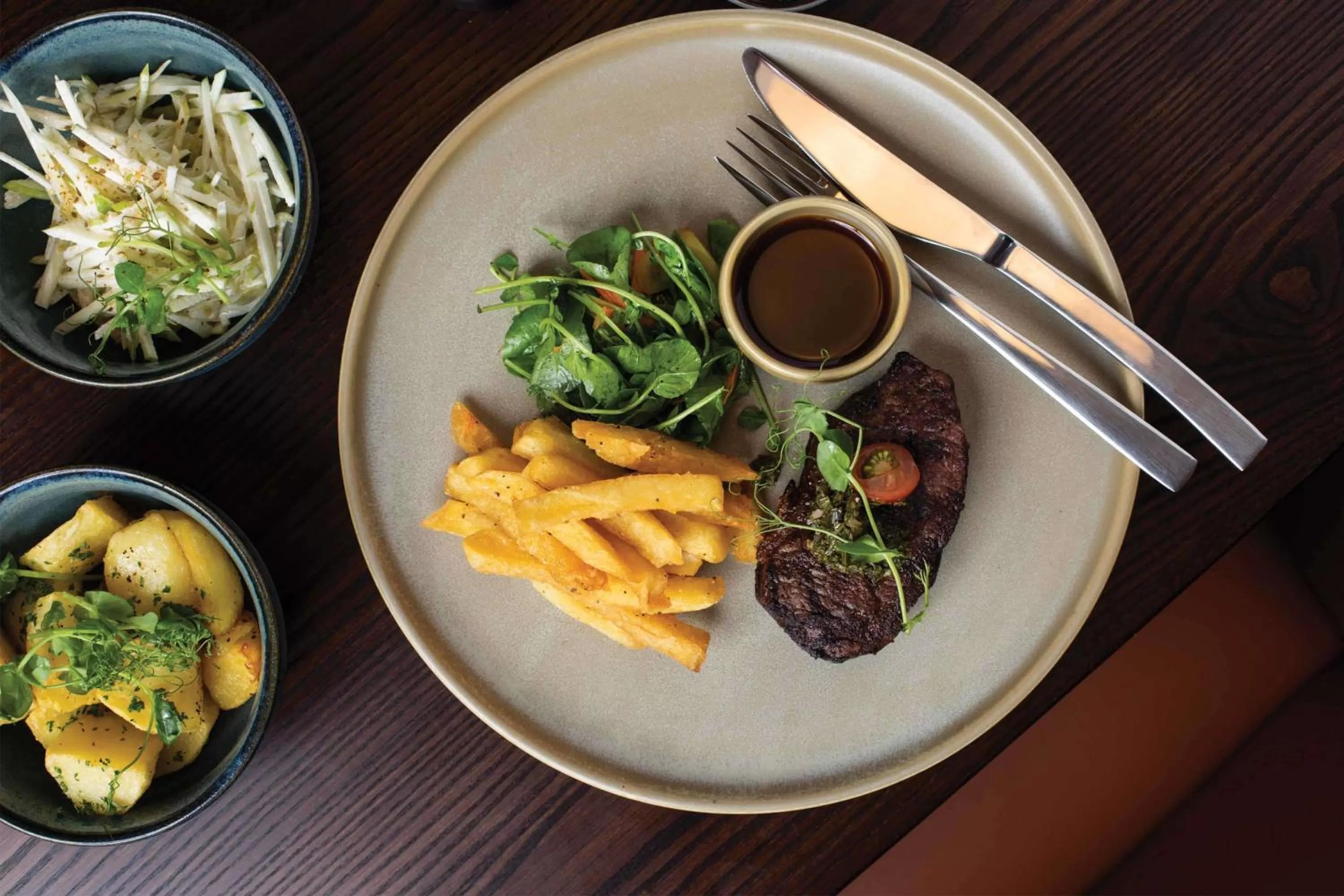 Restaurant/places to eat in Rydges Wellington Airport