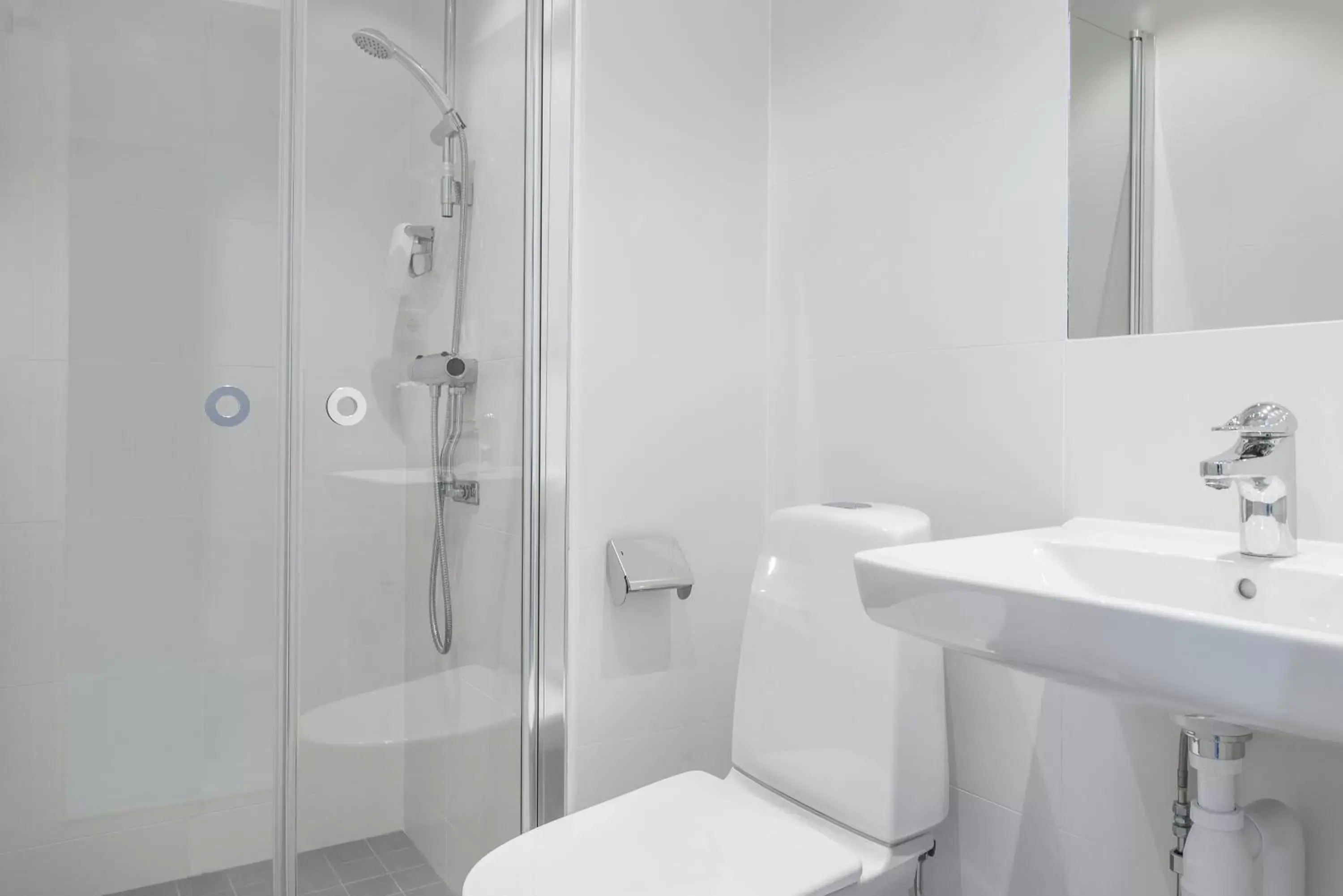 Bathroom in Quality Hotel Grand Kristianstad