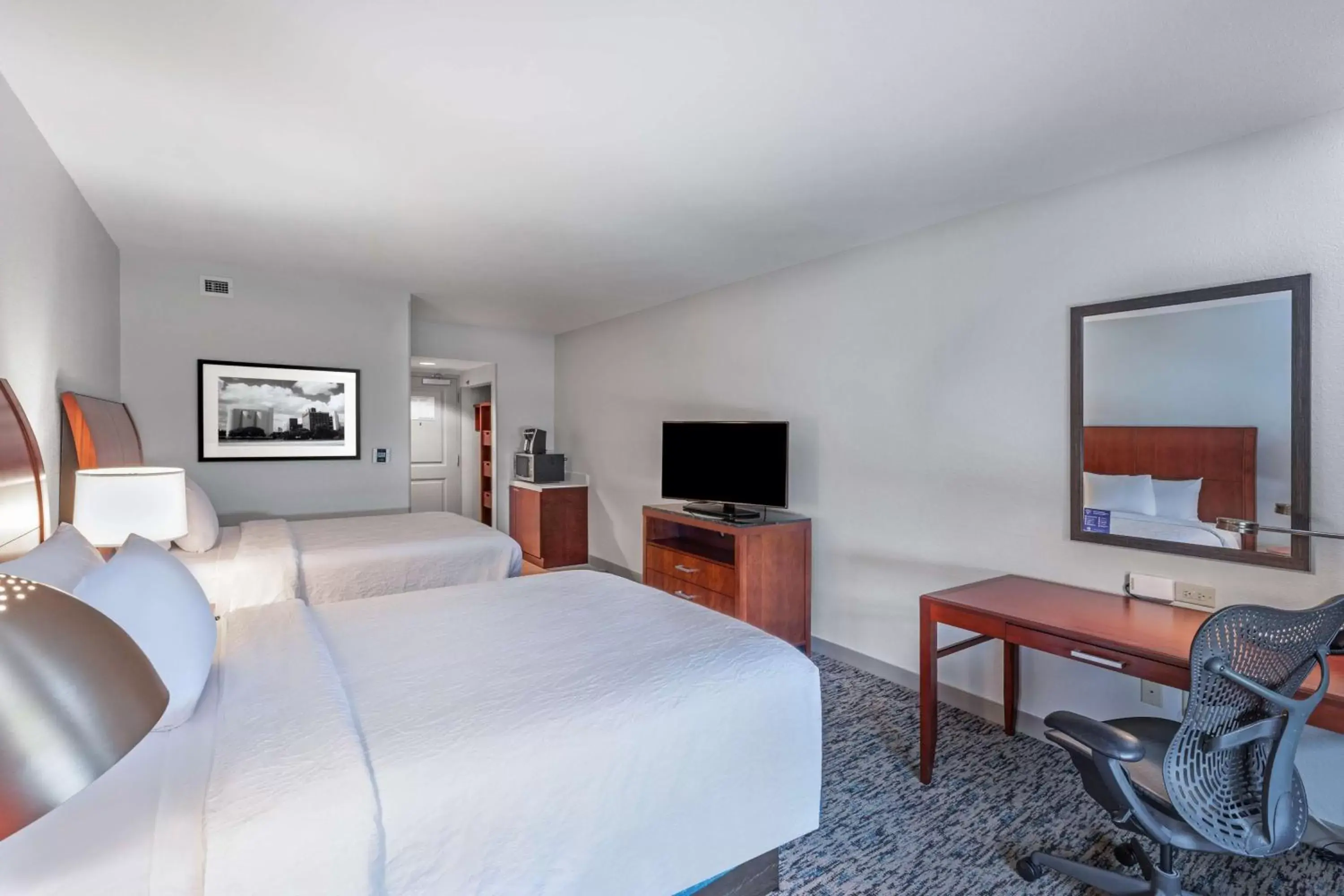 Bedroom, TV/Entertainment Center in Hilton Garden Inn Houston/Sugar Land