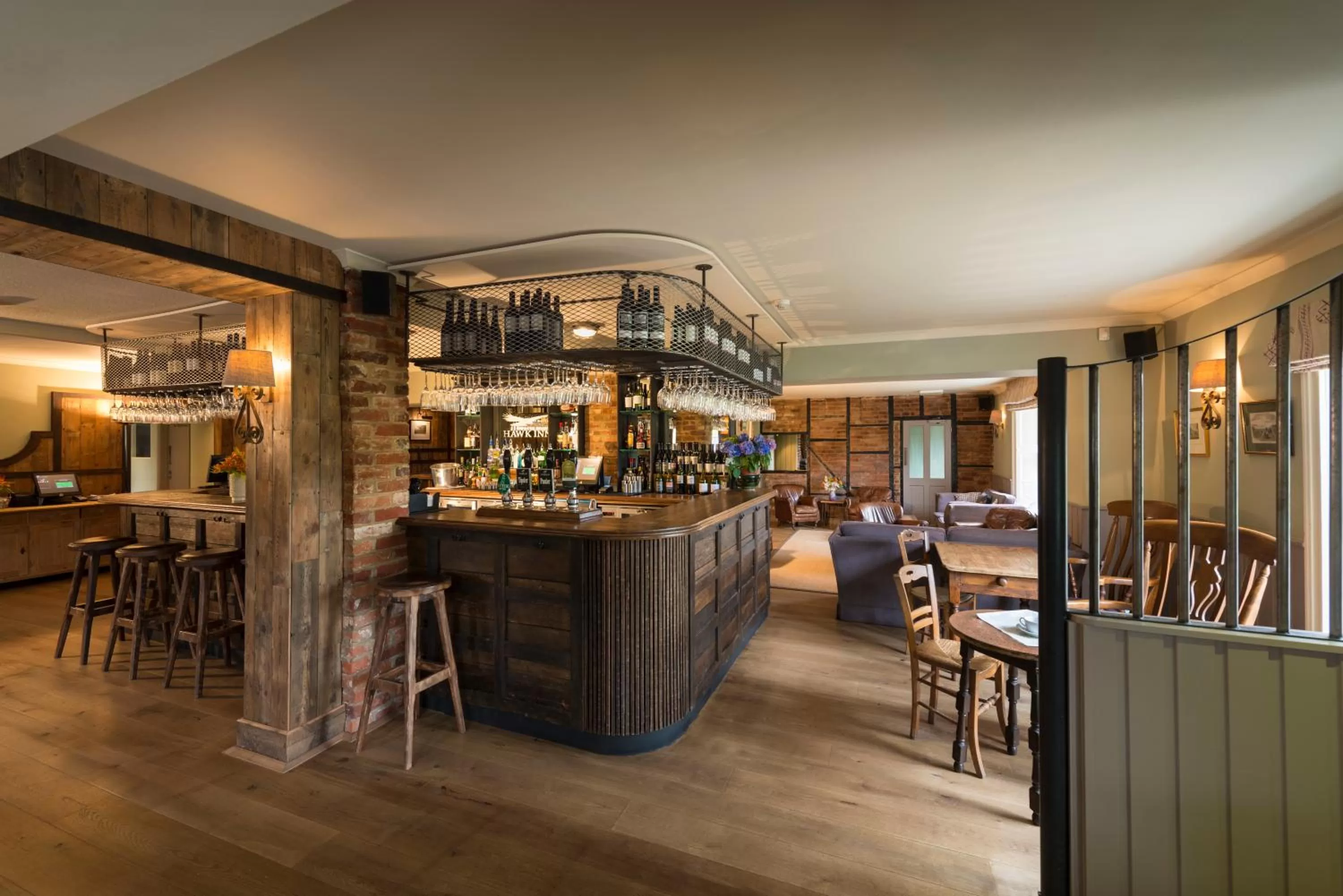 Restaurant/places to eat in The Hawk Inn