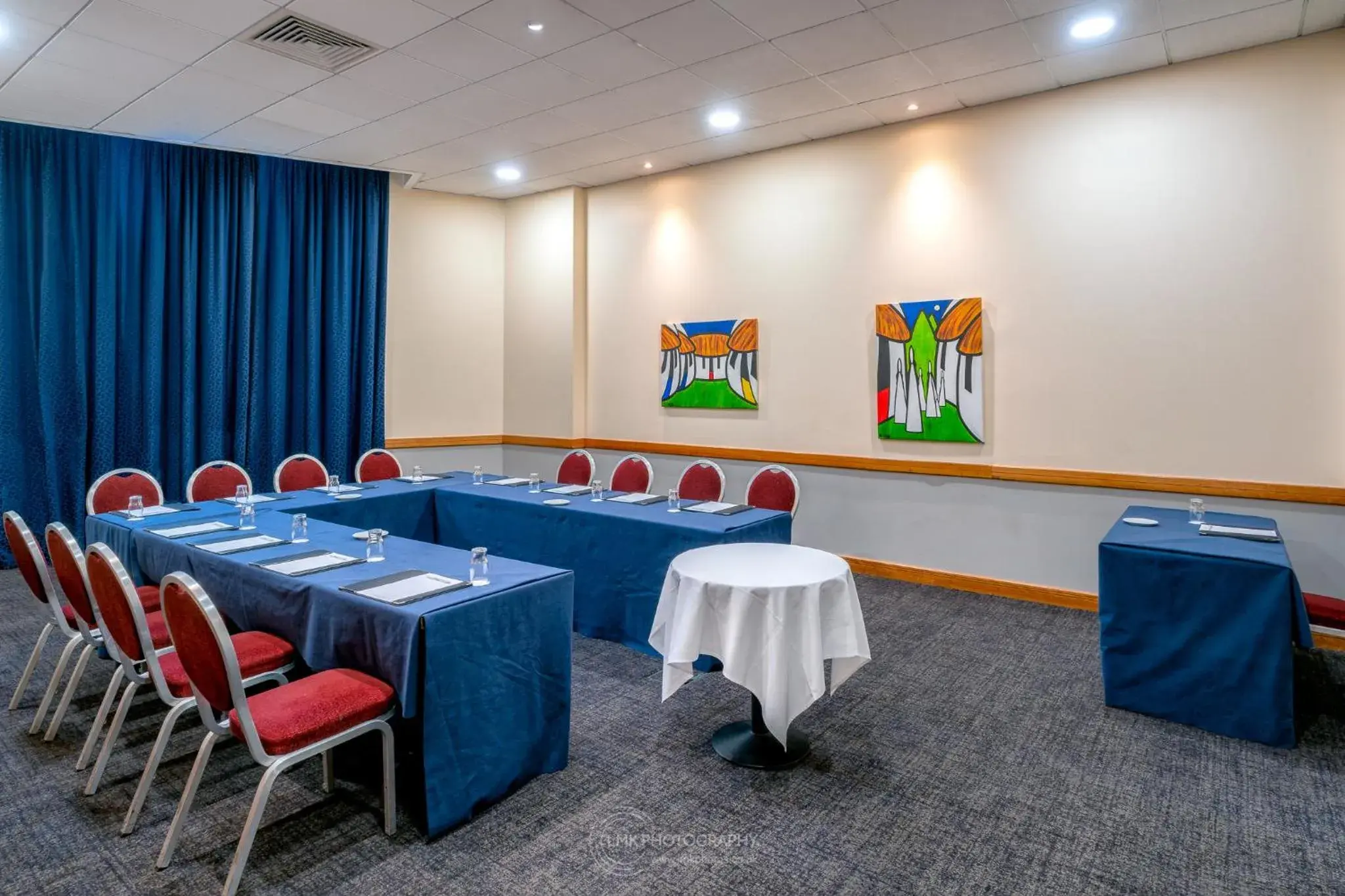 Business facilities in City Hotel