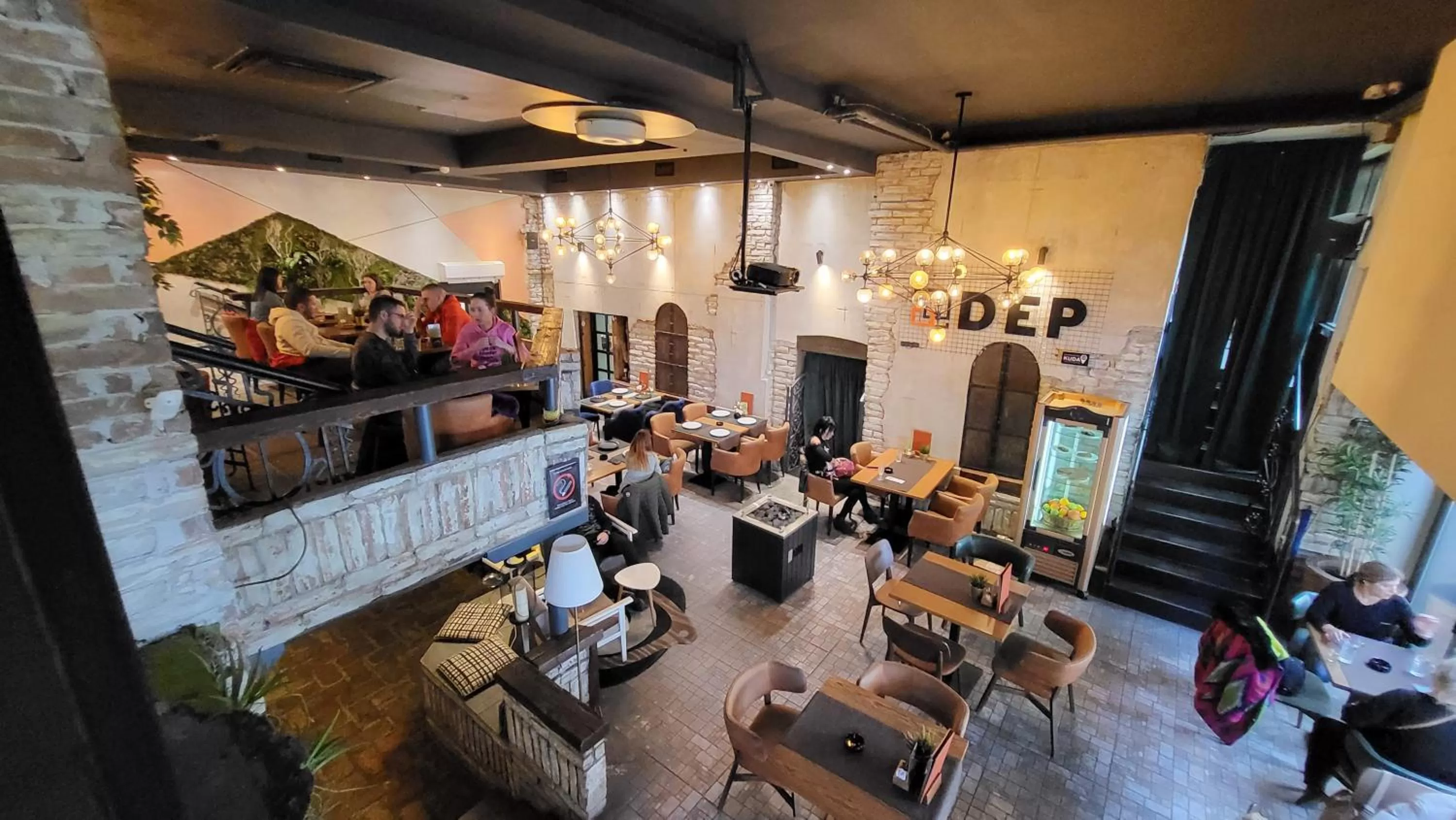 TV and multimedia in Design Hotel Mr President