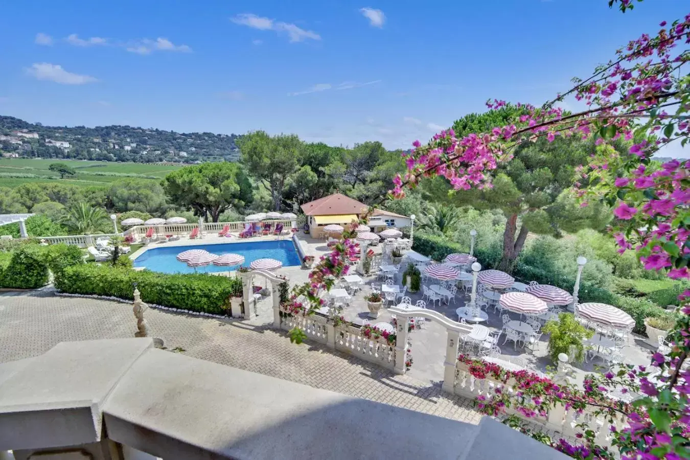 Bird's eye view, Pool View in Le Château de Mei Lese