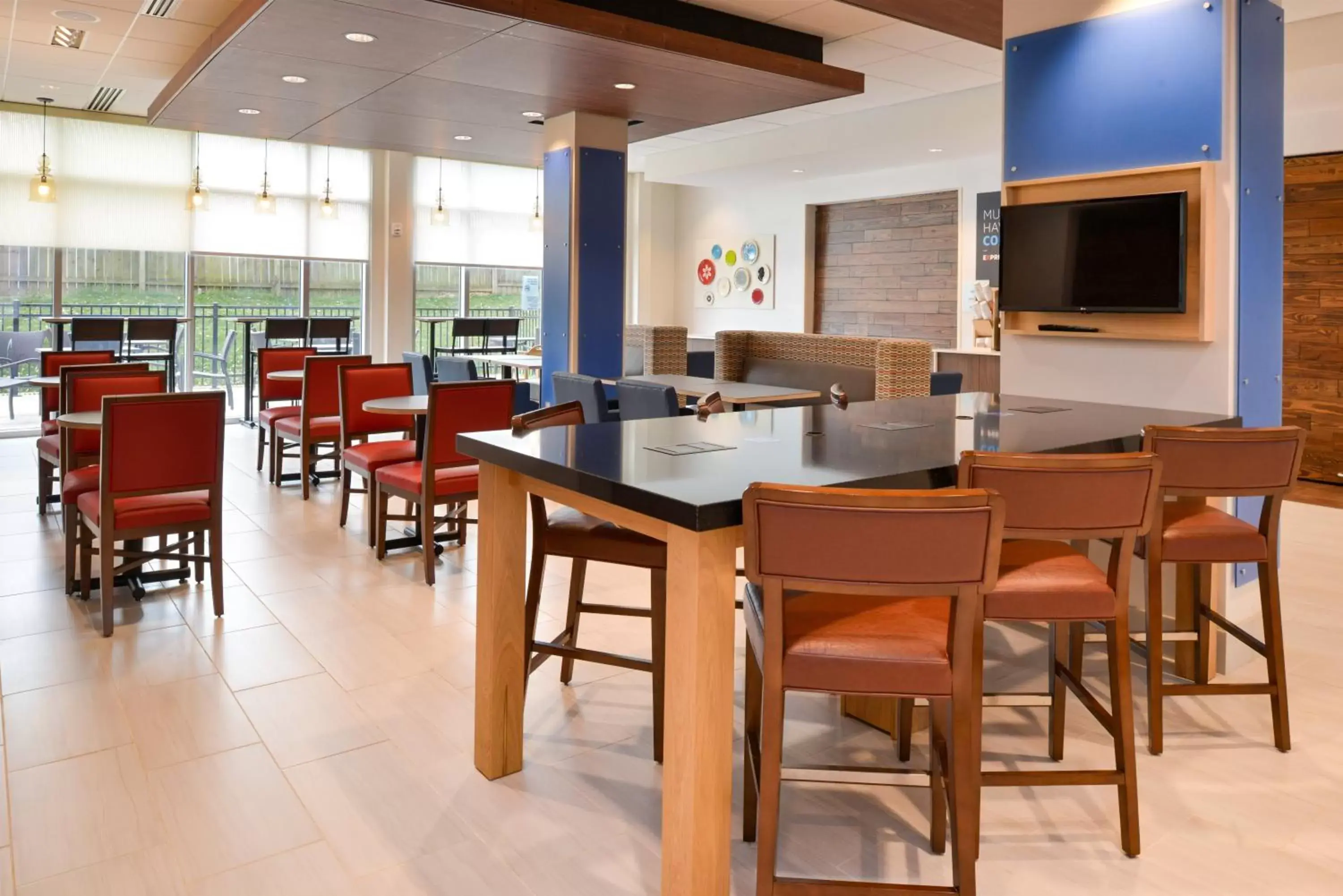 Breakfast, Restaurant/Places to Eat in Holiday Inn Express & Suites - Ottumwa, an IHG Hotel