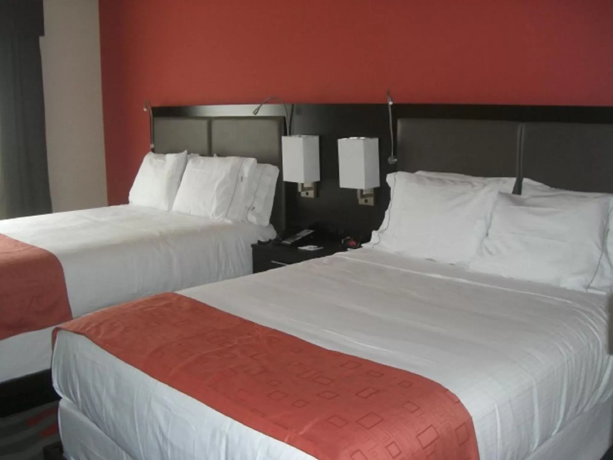 Bed in Holiday Inn Express Northwest Maize, an IHG Hotel