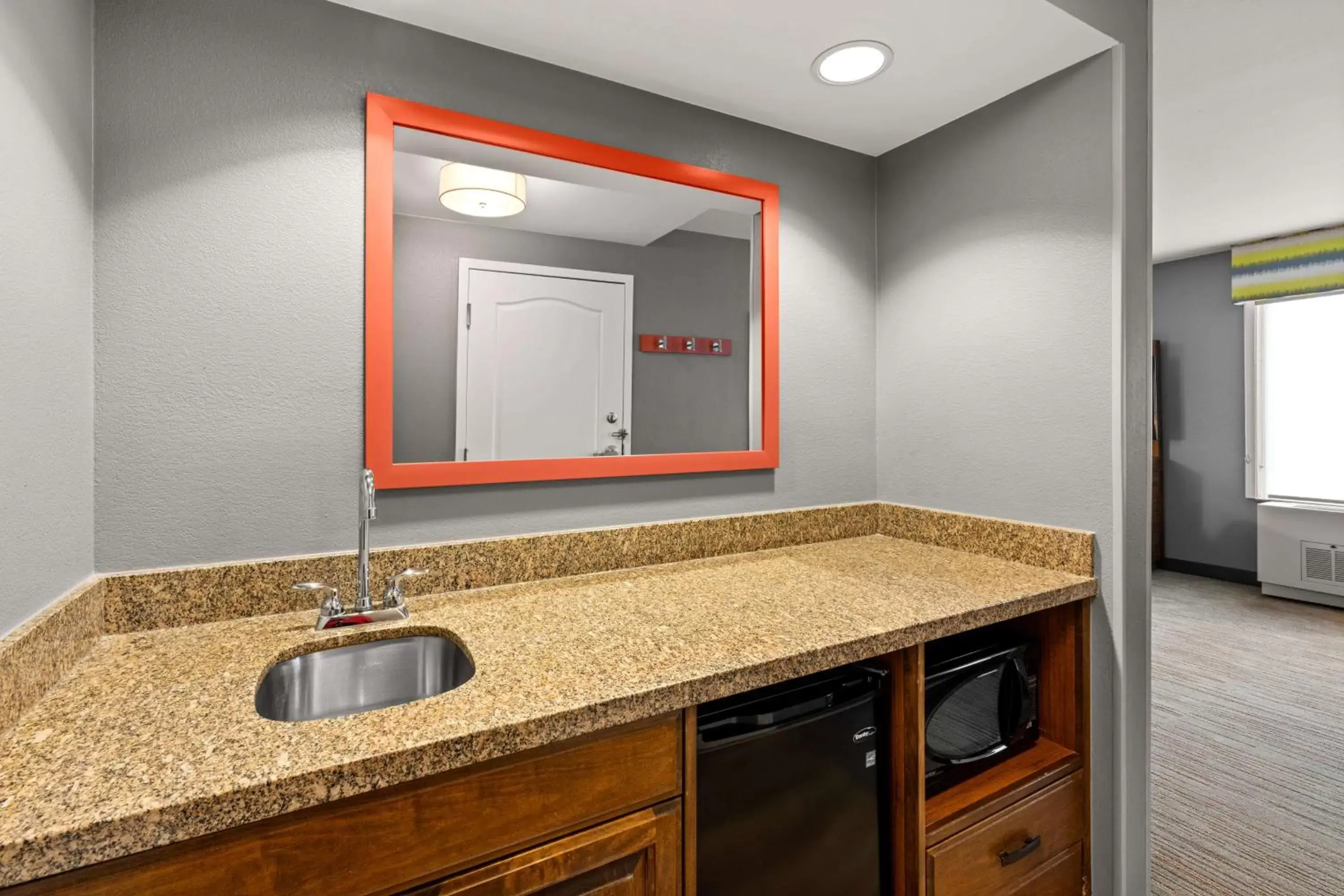 Photo of the whole room, Bathroom in Hampton Inn & Suites Fairbanks