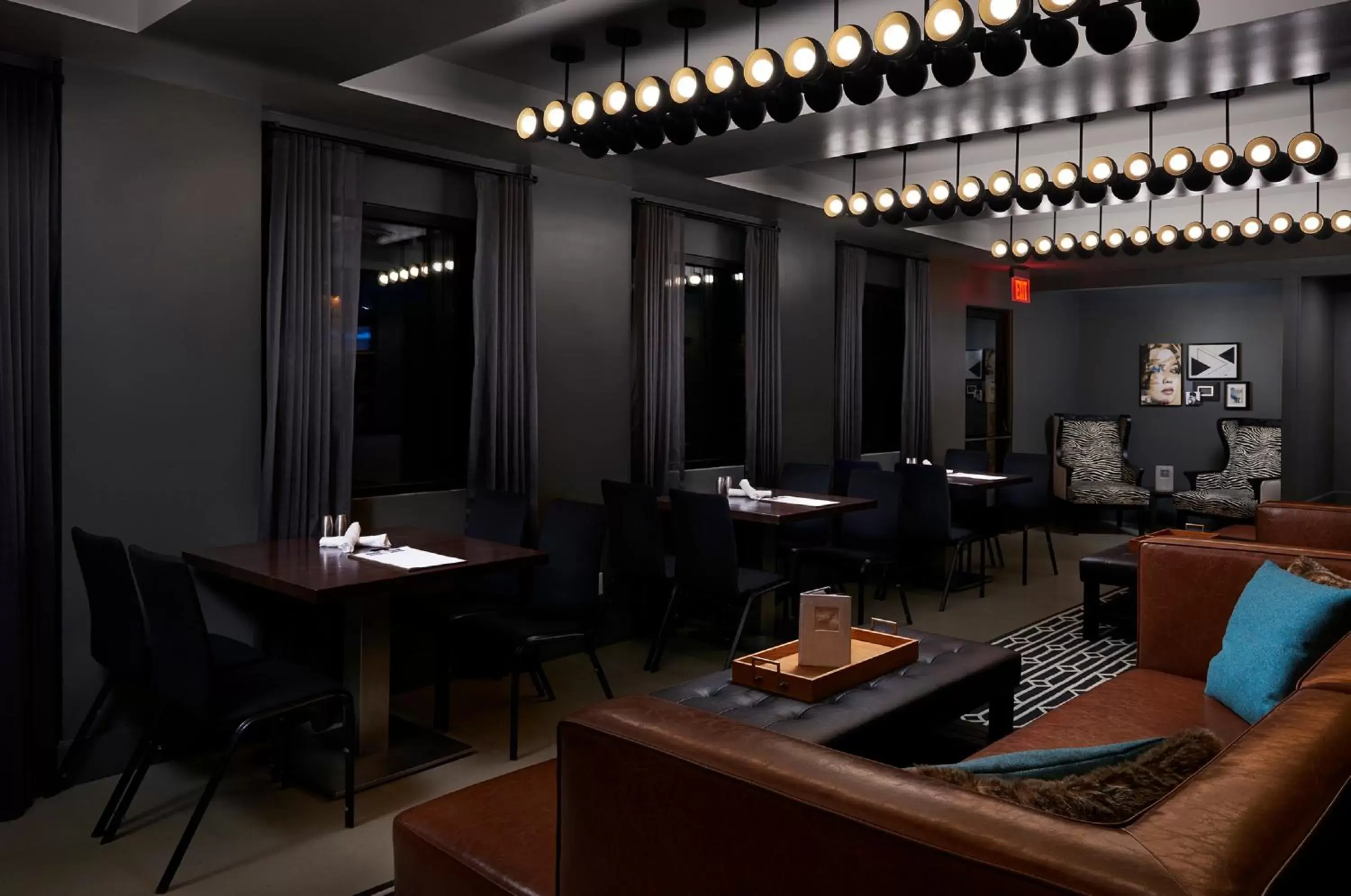 Lounge or bar, Restaurant/Places to Eat in Montrose at Beverly Hills